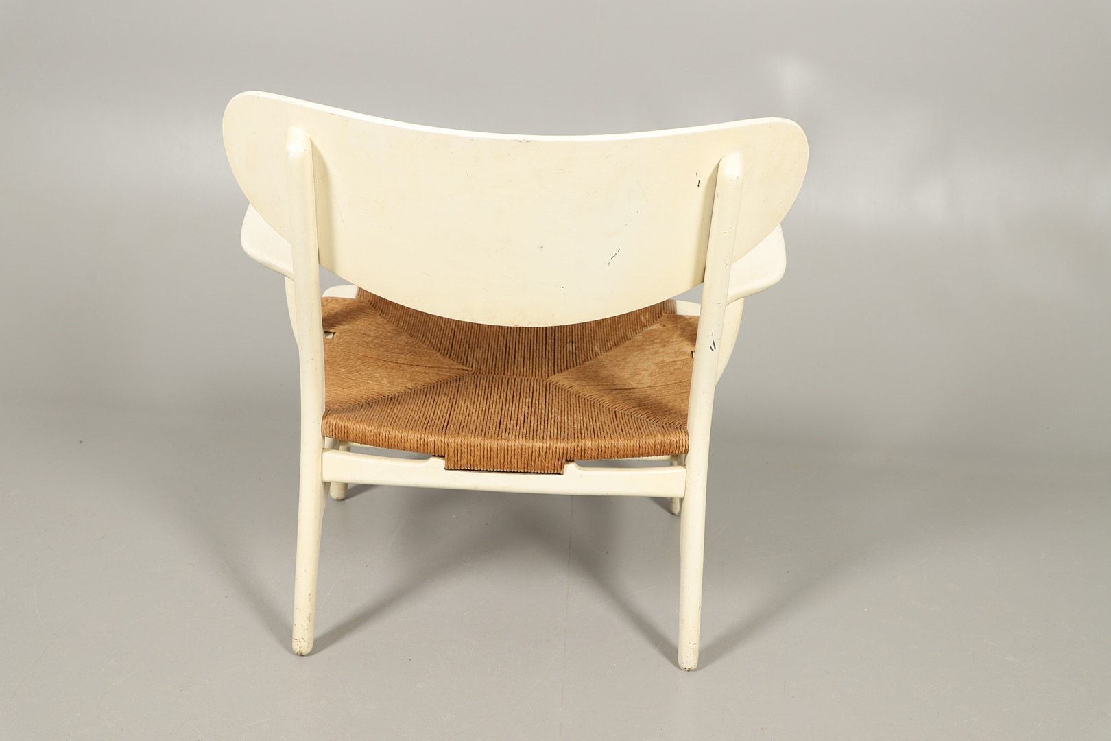 CARL HANSEN & SON LOUNGE CHAIR - HANS WEGNER. - Image 8 of 19