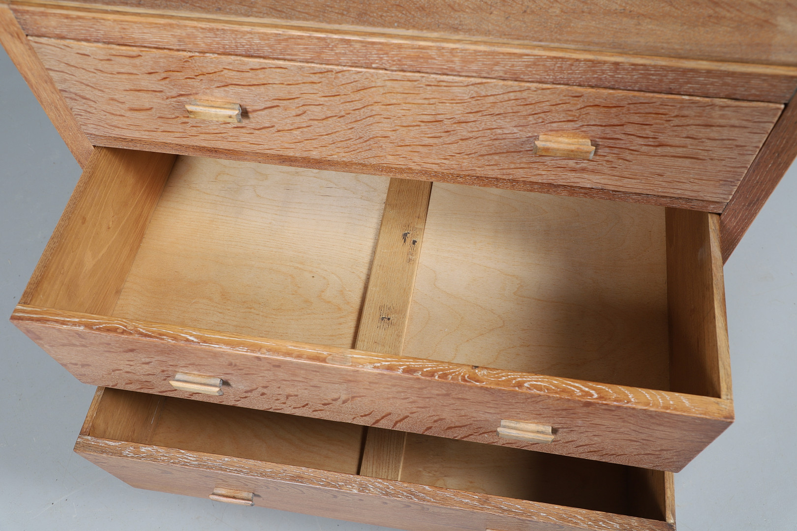 A HEALS & SON LIMED OAK CHEST OF DRAWERS. - Image 5 of 10