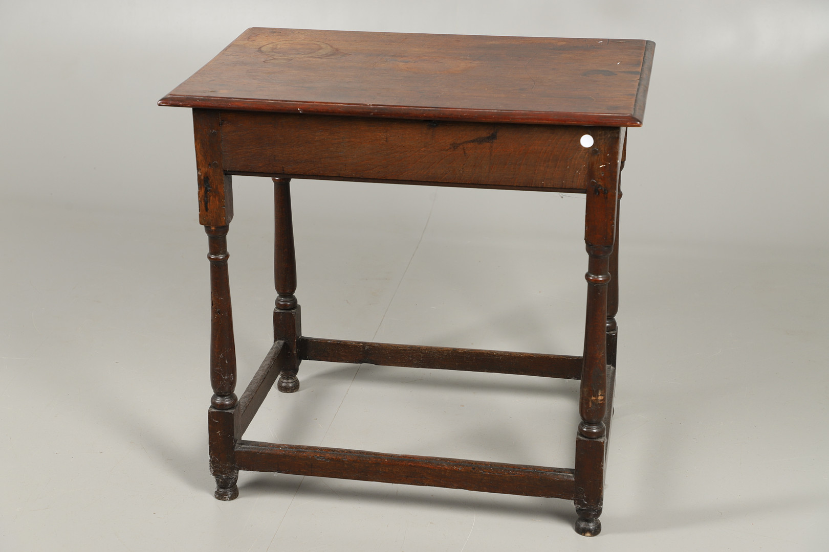 AN EARLY 19TH CENTURY OAK SIDE TABLE, CIRCA 1800. - Image 6 of 7