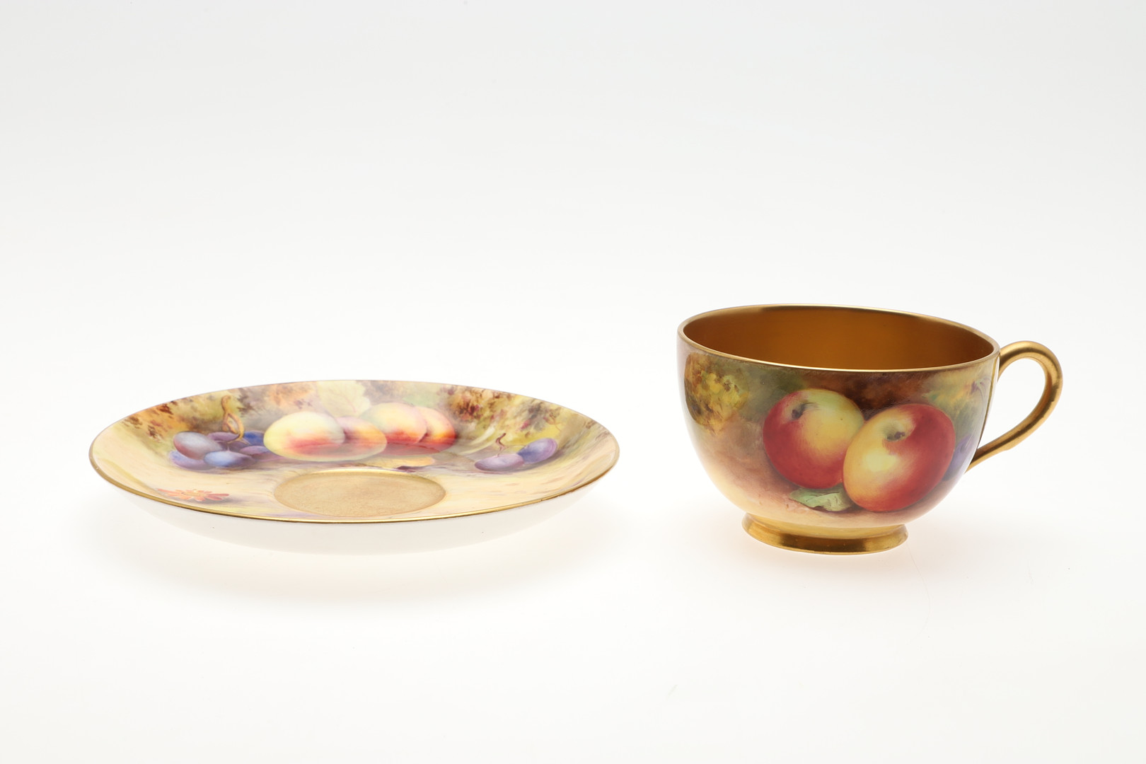 ROYAL WORCESTER SIGNED CABINET CUPS & SAUCERS. - Image 5 of 16