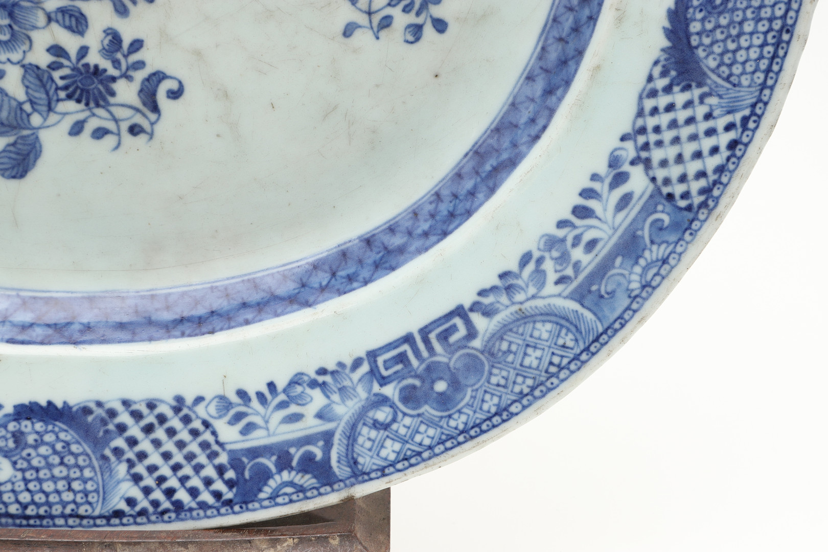 CHINESE BLUE & WHITE PLATTERS - QIANLONG. - Image 31 of 35