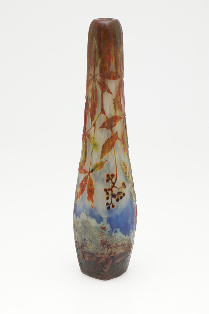 DAUM NANCY - CAMEO GLASS VASE. - Image 5 of 14