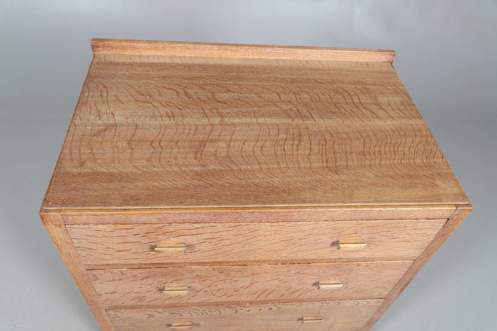 A HEALS & SON LIMED OAK CHEST OF DRAWERS. - Image 2 of 10