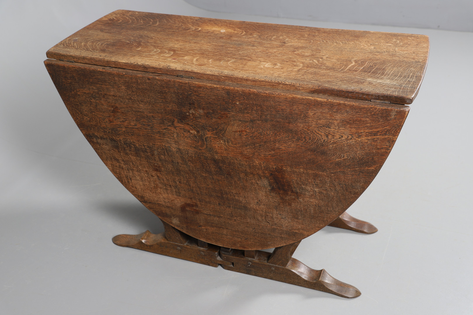 ARTS & CRAFTS TABLE - ATTRIBUTED TO ARTHUR ROMNEY GREEN (1872-1945). - Image 10 of 13