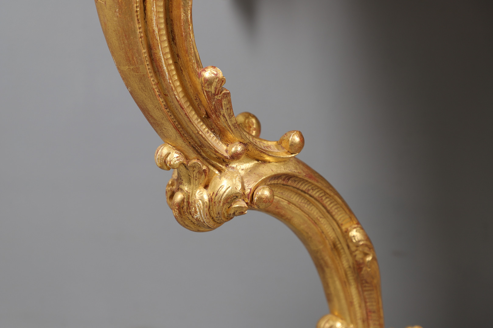 A LOUIS XVI STYLE GILTWOOD CONSOLE TABLE. - Image 8 of 15