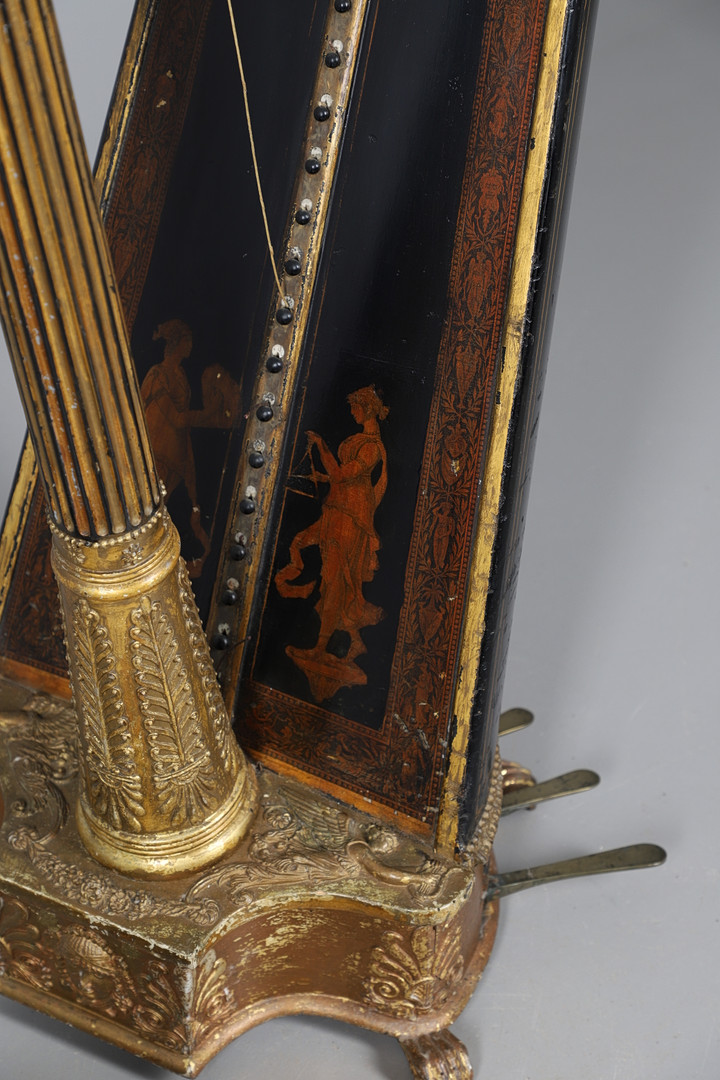 AN EBONISED AND GILTWOOD 'GRECIAN' HARP BY SEBASTIAN ERARDS. - Image 15 of 42