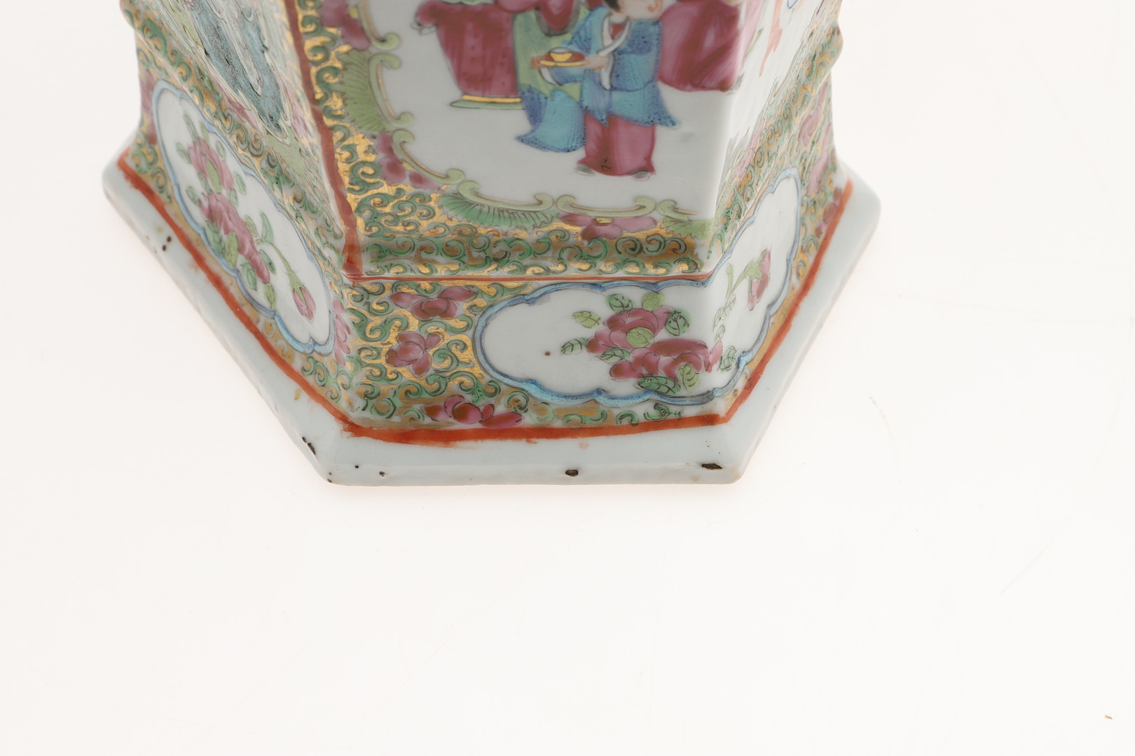 LARGE 19THC CHINESE CANTONESE VASE. - Image 9 of 11