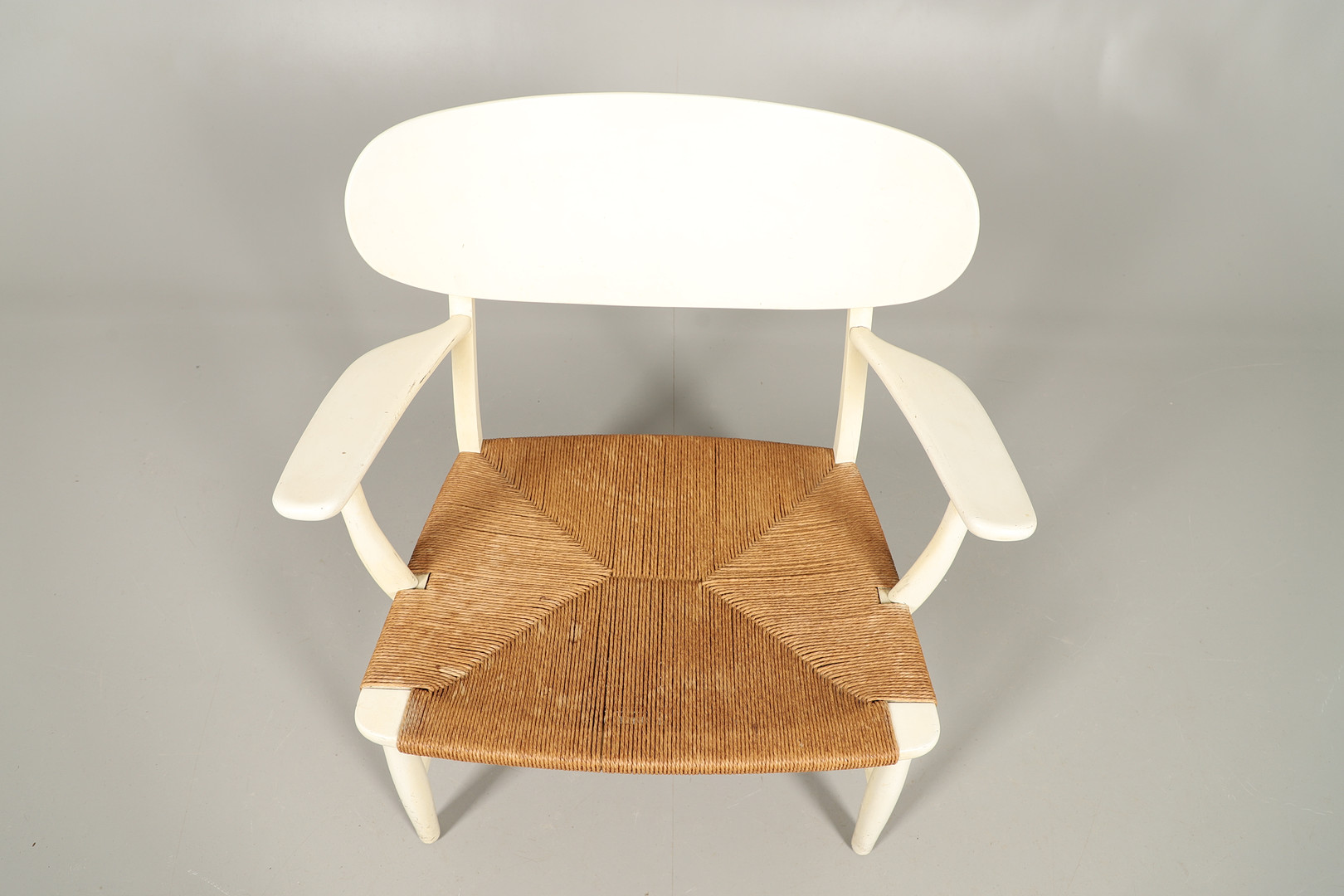 CARL HANSEN & SON LOUNGE CHAIR - HANS WEGNER. - Image 3 of 19