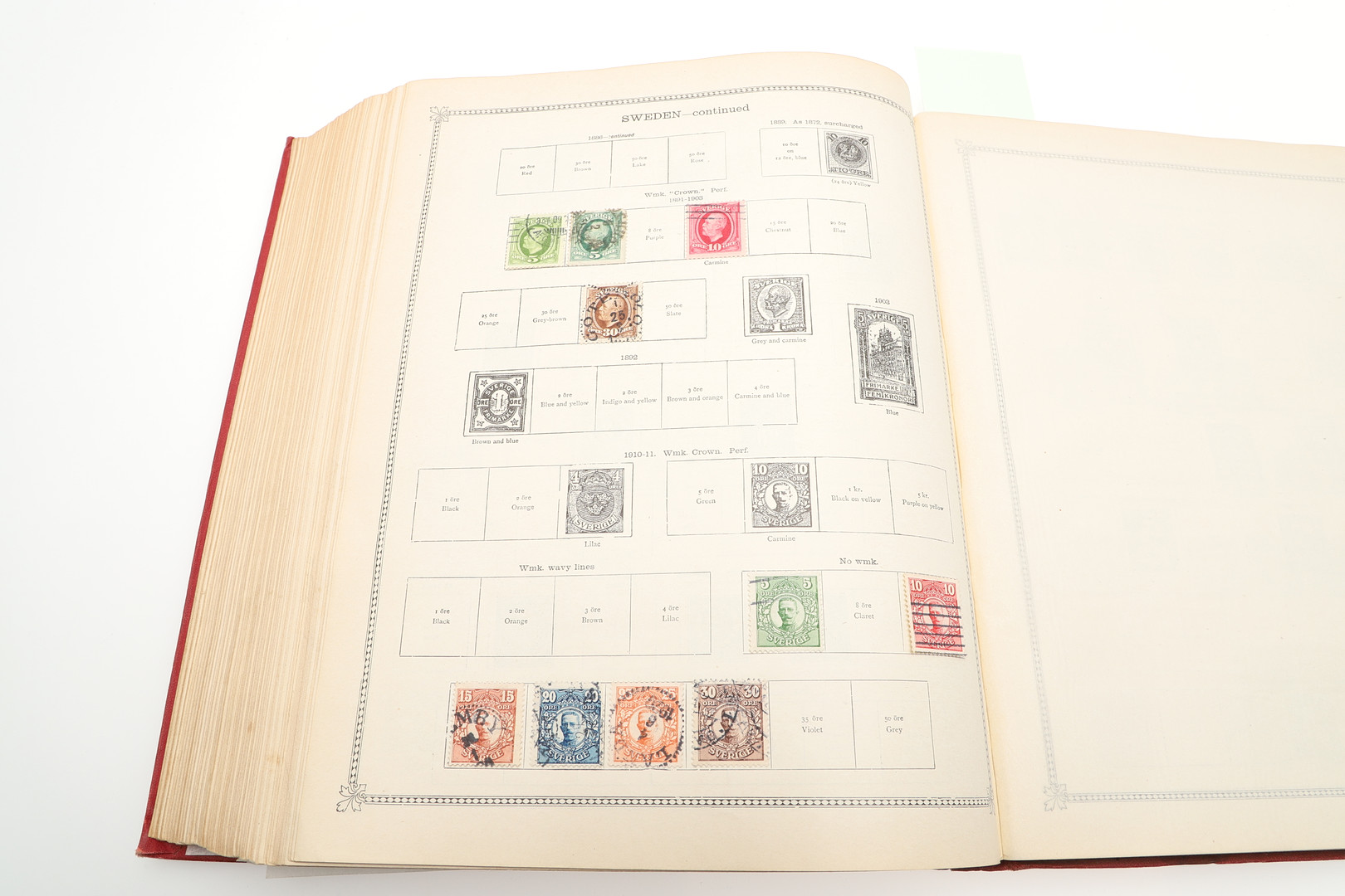 IDEAL & IMPERIAL STAMP ALBUMS. - Image 26 of 35