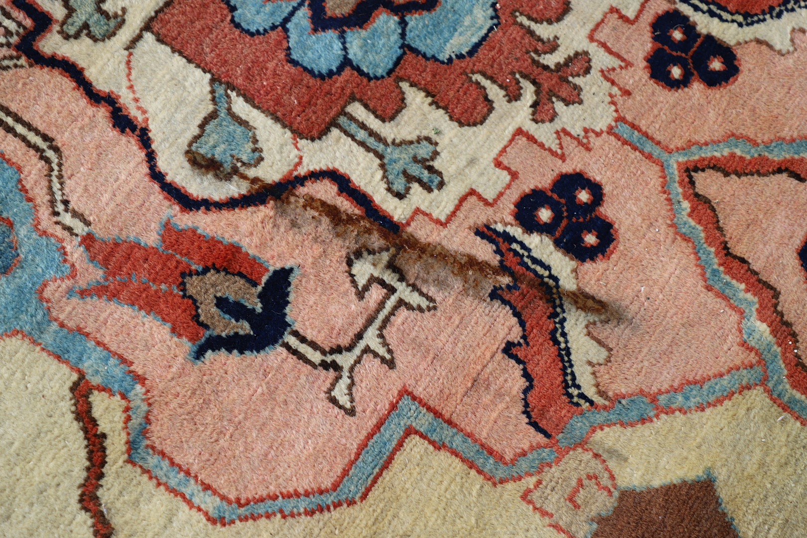 A WEST ANATOLIAN CARPET OF UNUSUAL SIZE, CIRCA 1980. - Image 16 of 17