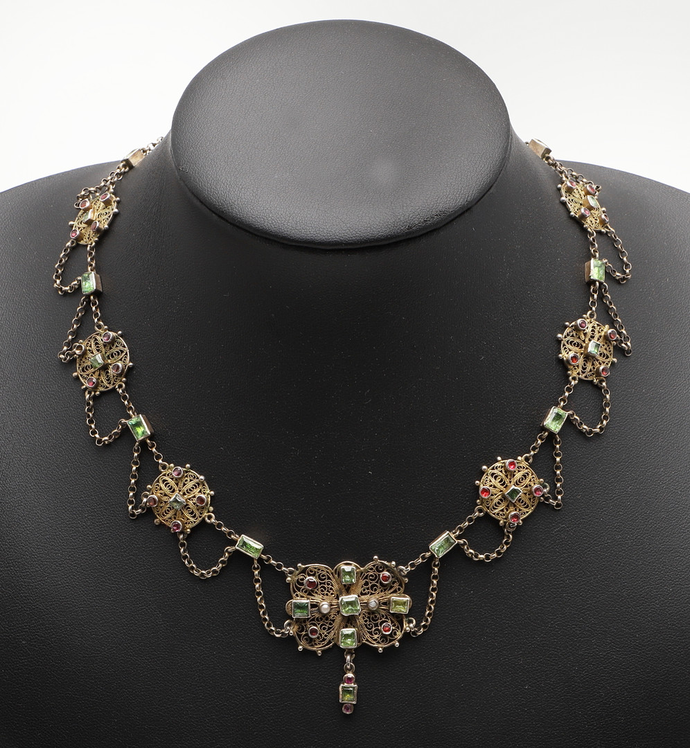 A 19TH CENTURY AUSTRO-HUNGARIAN GEM SET NECKLACE. - Image 4 of 7