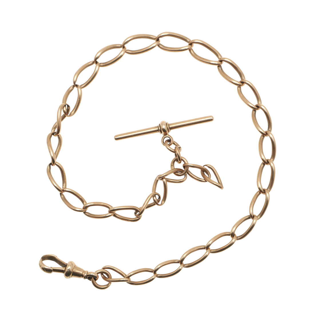 A 15CT GOLD WATCH CHAIN.