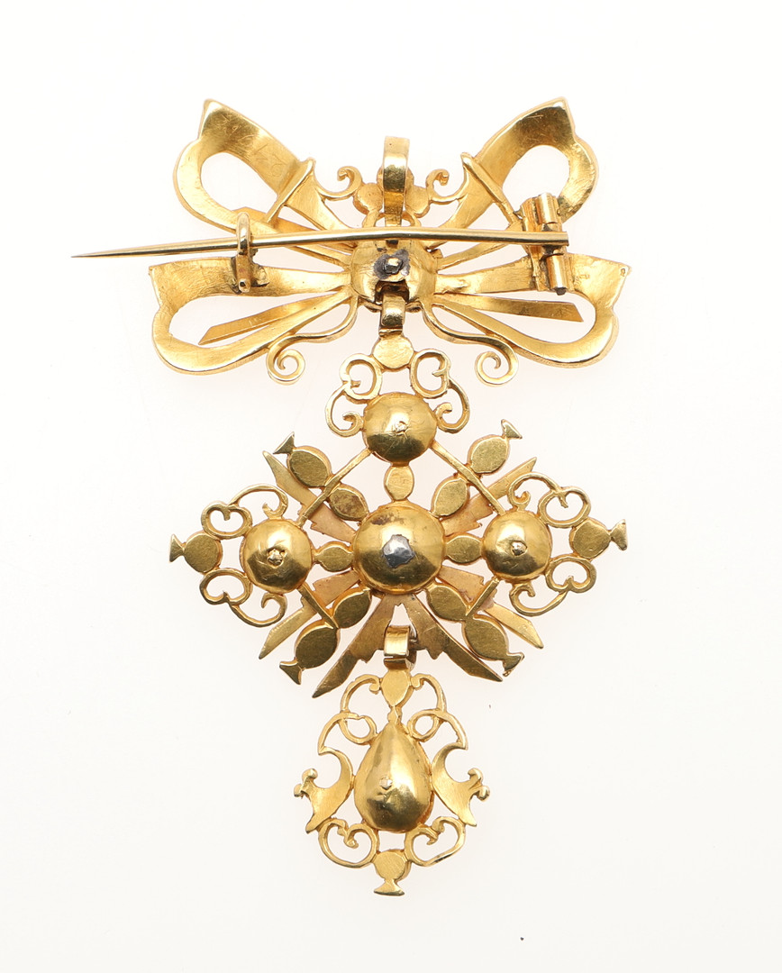 A 19TH CENTURY GOLD AND DIAMOND BROOCH PENDANT. - Image 2 of 5