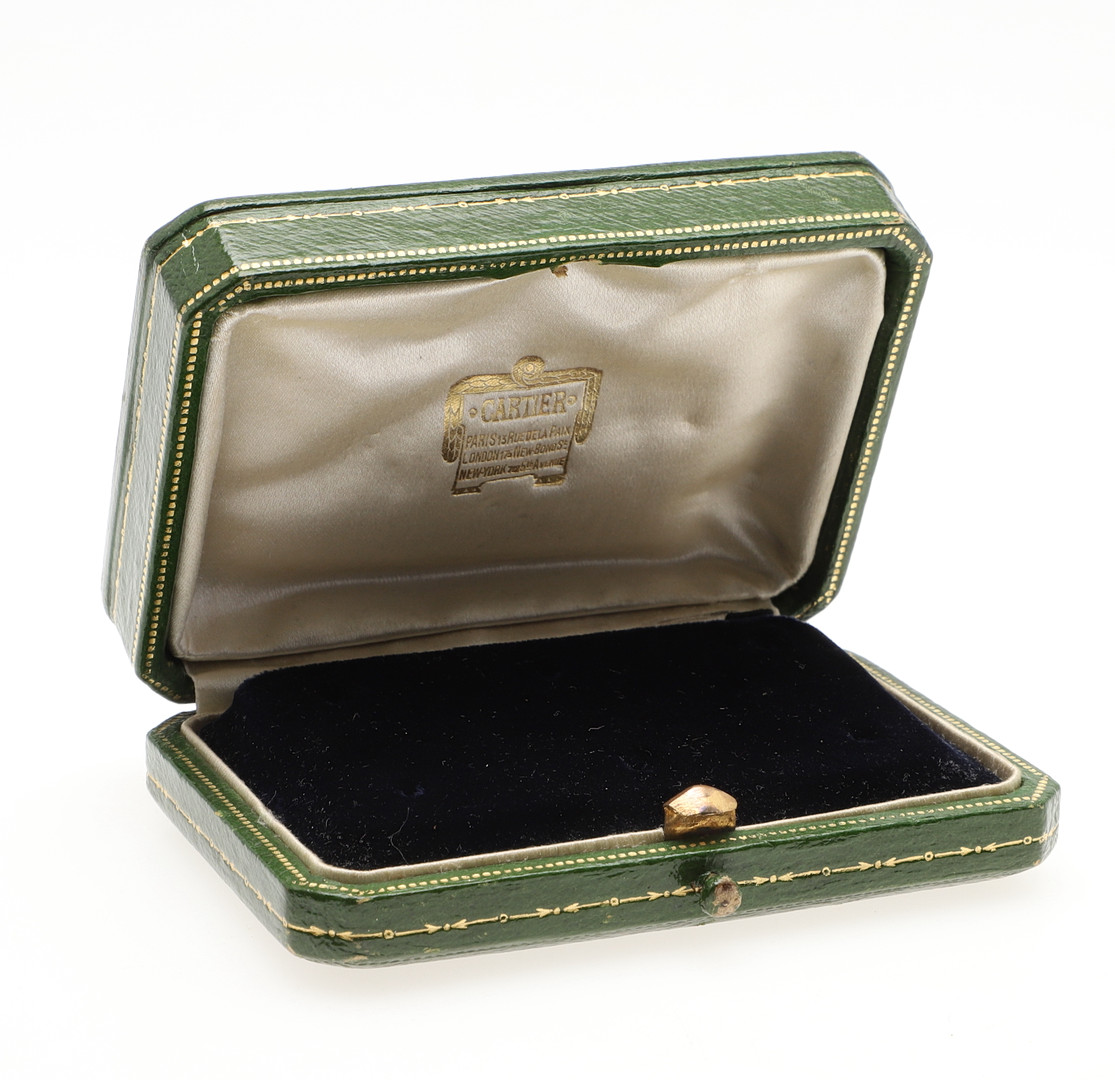 AN ANTIQUE GREEN LEATHER BOX BY CARTIER. - Image 3 of 5