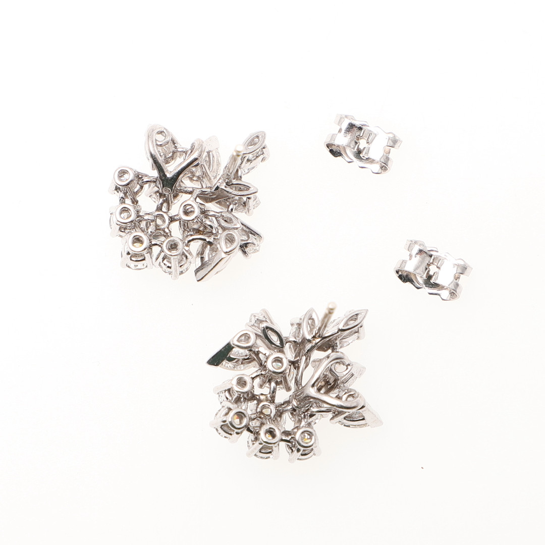 A PAIR OF DIAMOND CLUSTER EARRINGS. - Image 2 of 3