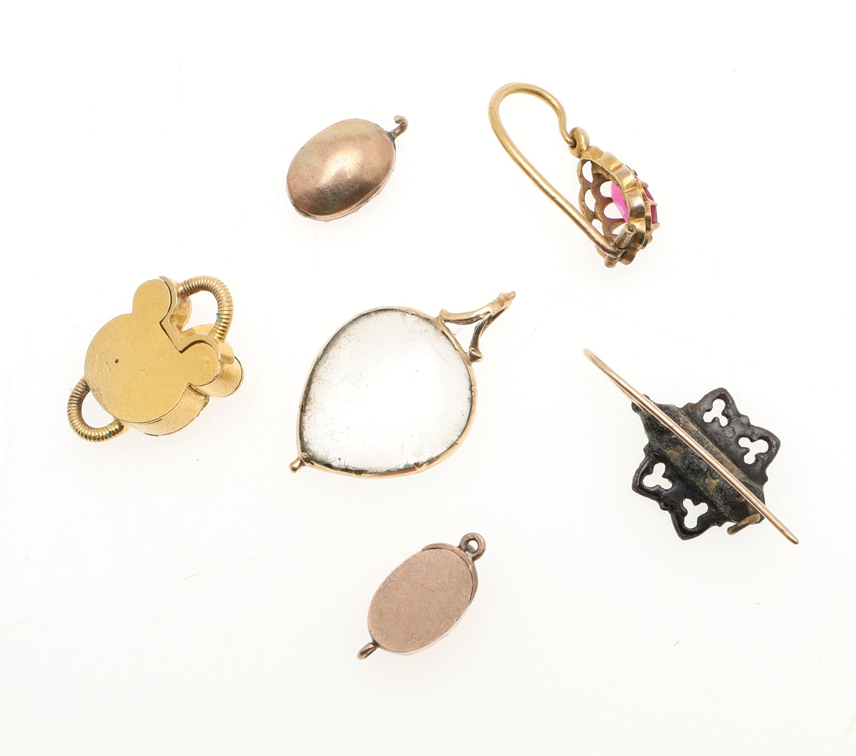 A QUANTITY OF ASSORTED PENDANTS AND CLASPS. - Image 2 of 2
