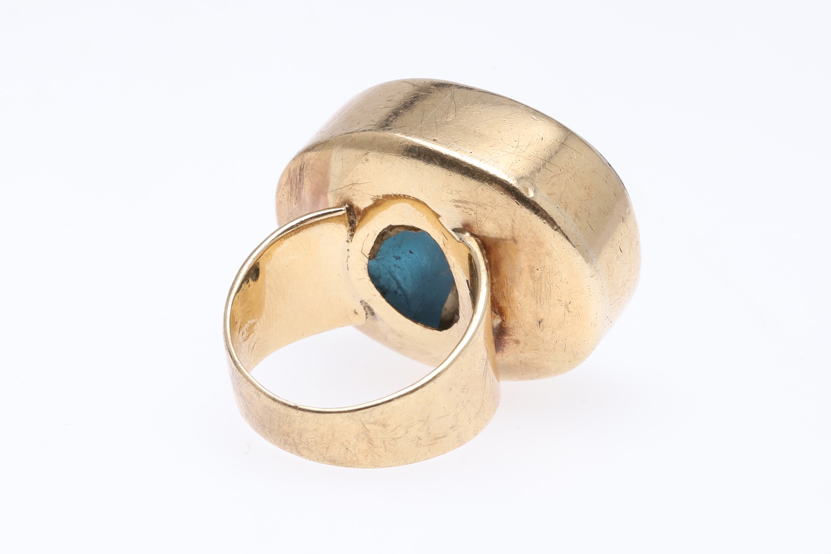 A TASSIE AND GOLD RING. - Image 4 of 6