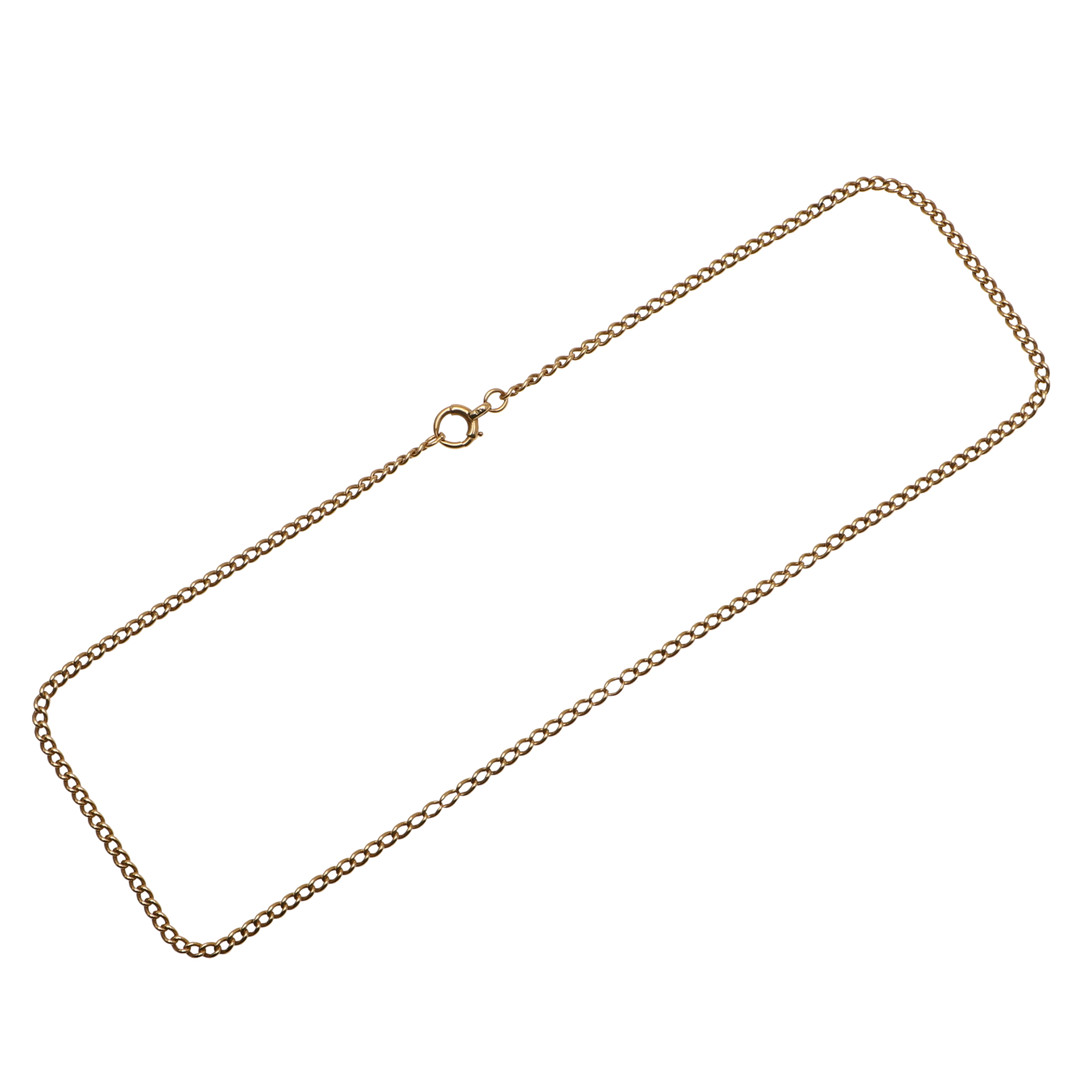 AN 18CT GOLD CURB LINK NECKLACE.