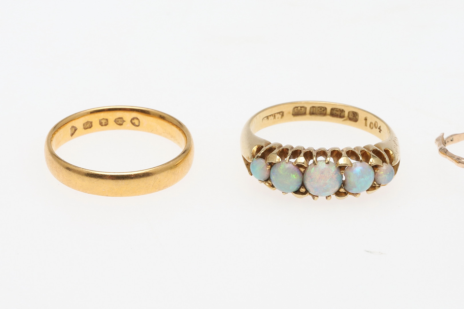 AN OPAL AND DIAMOND RING. - Image 2 of 6