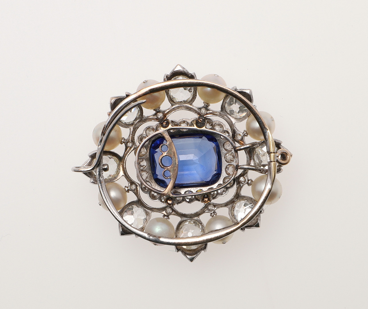 A SAPPHIRE AND NATURAL PEARL PENDANT, CONVERTING INTO A BRACELET AND A BROOCH. - Image 3 of 13