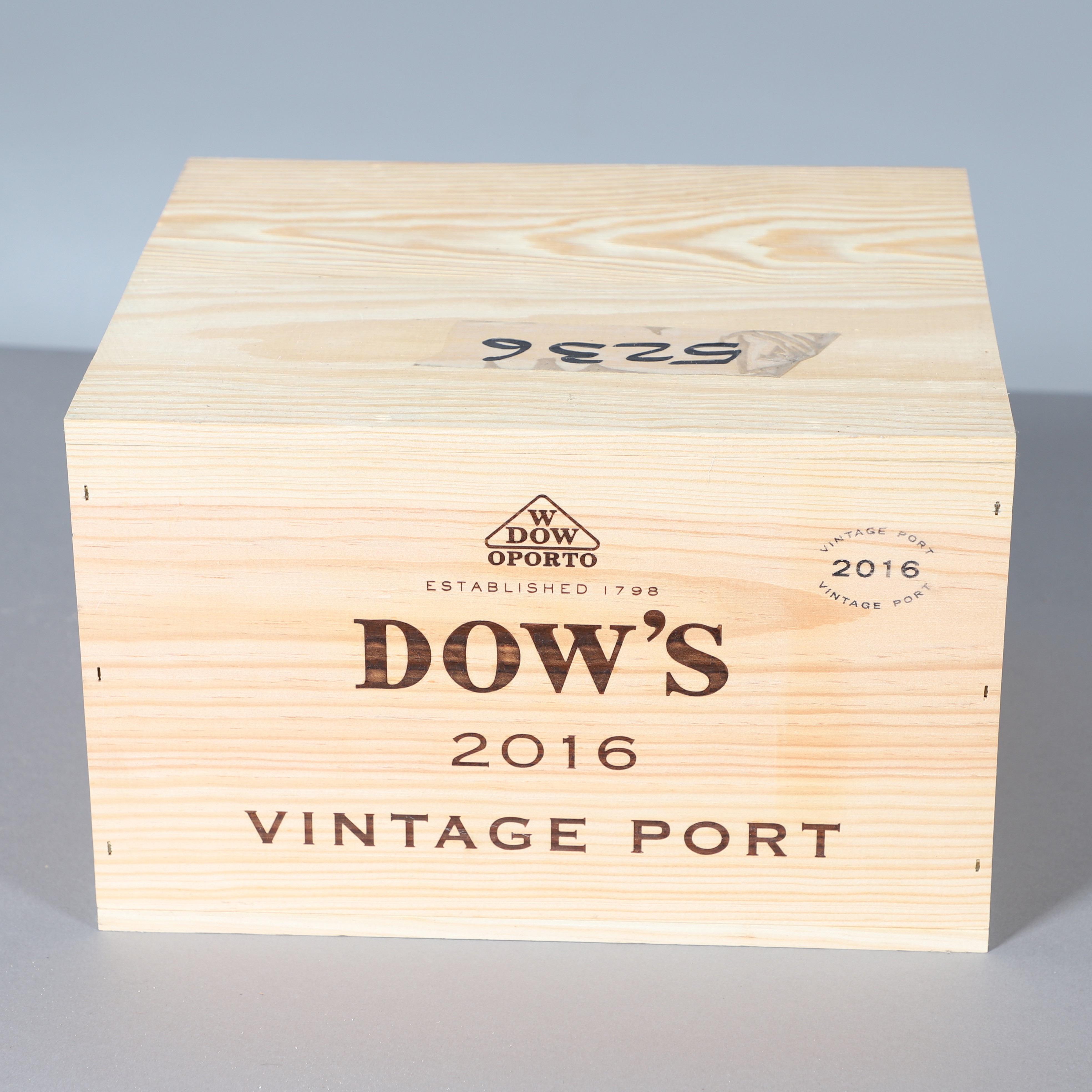 DOW'S VINTAGE PORT 2016 - CASED.