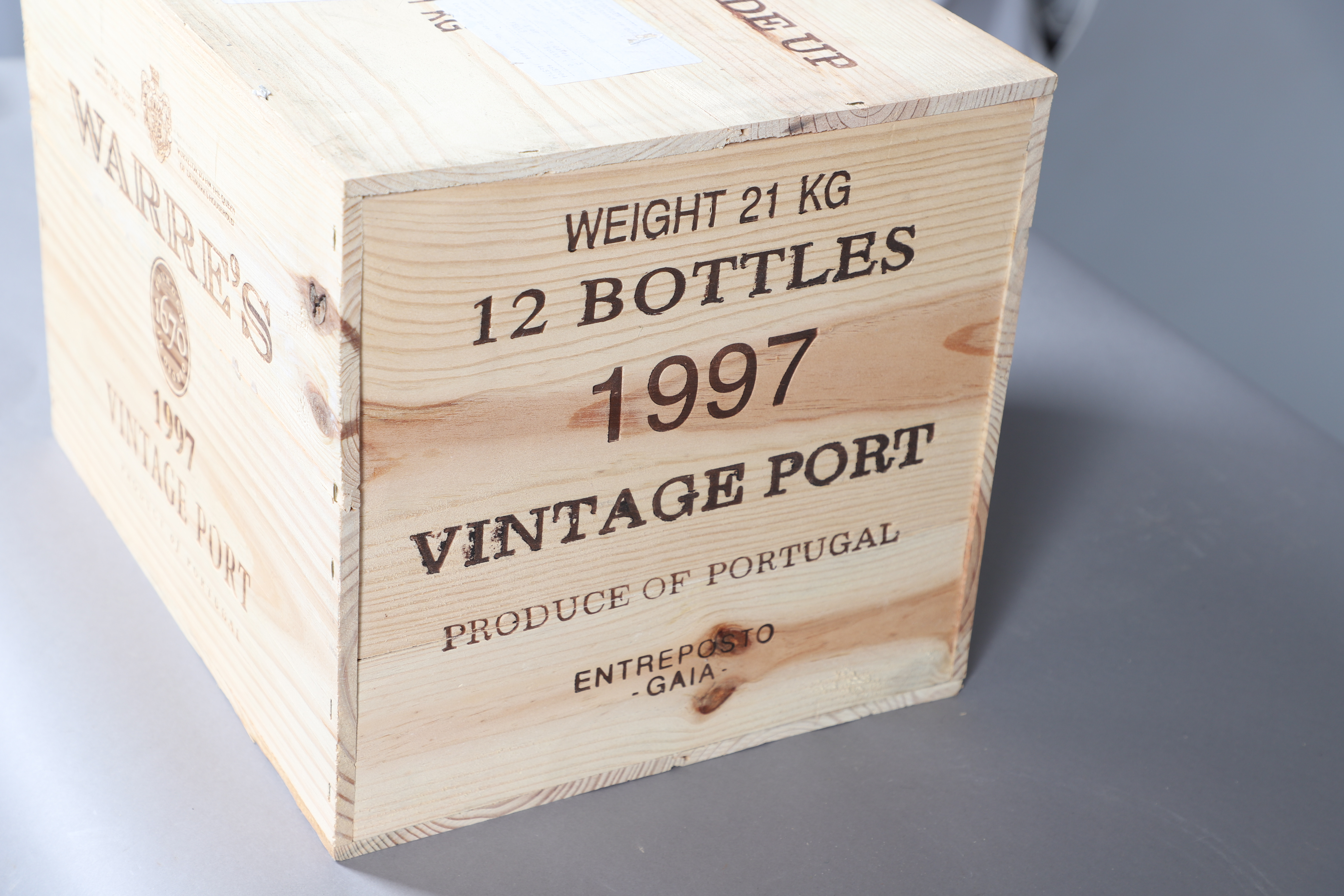 WARRE'S VINTAGE PORT 1997 - CASED. - Image 2 of 4