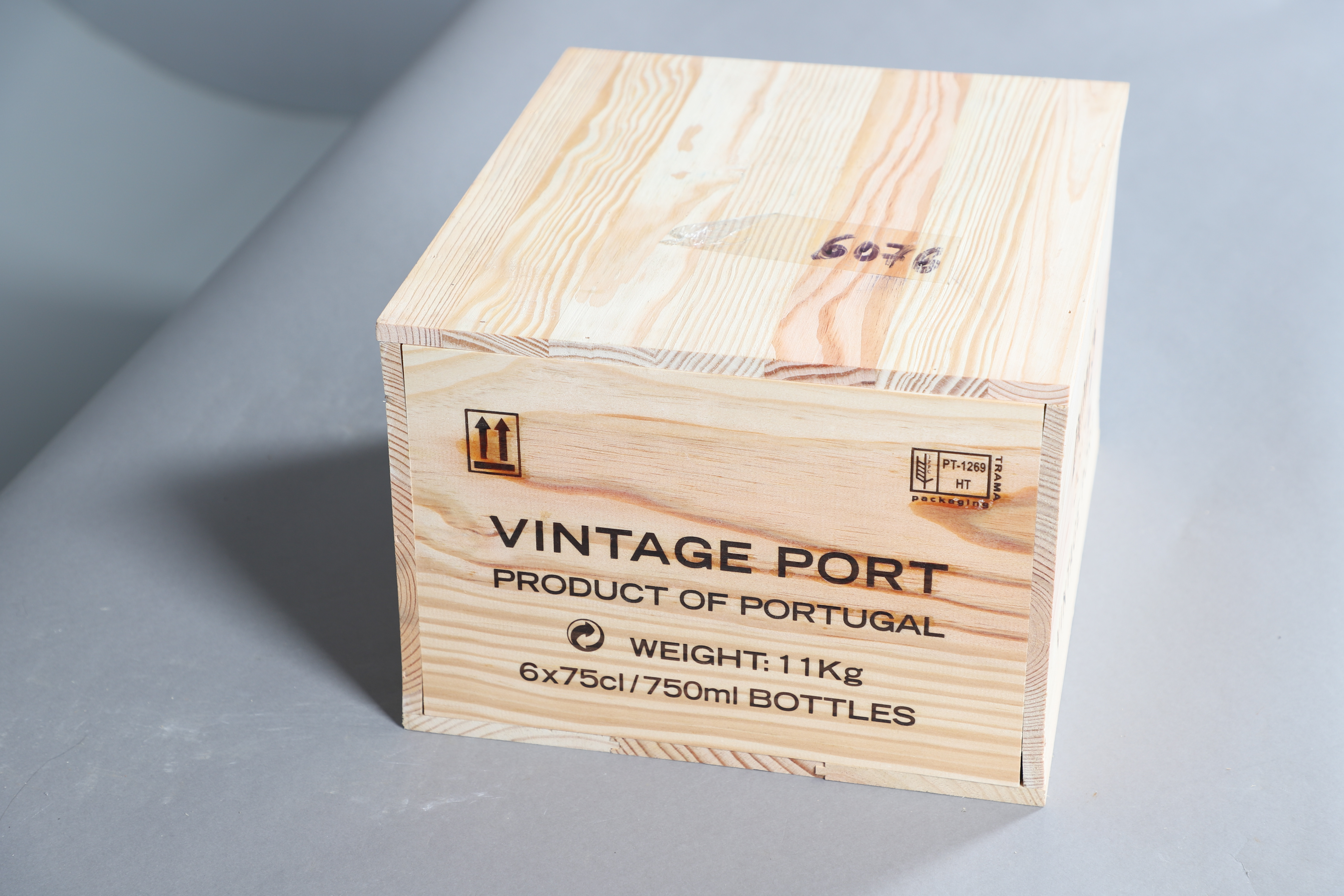 DOW'S VINTAGE PORT 2017 - CASED. - Image 3 of 4