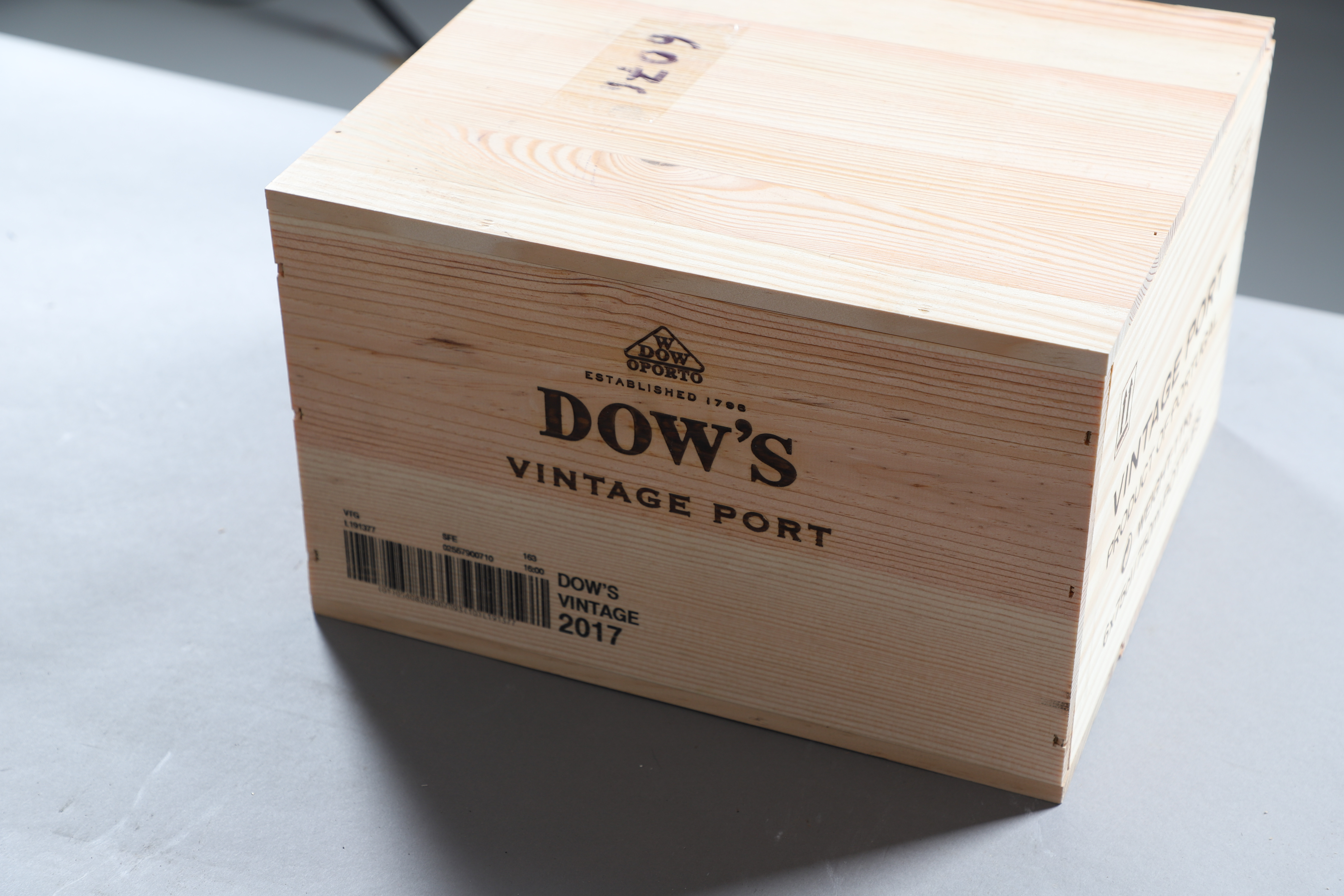 DOW'S VINTAGE PORT 2017 - CASED. - Image 4 of 4