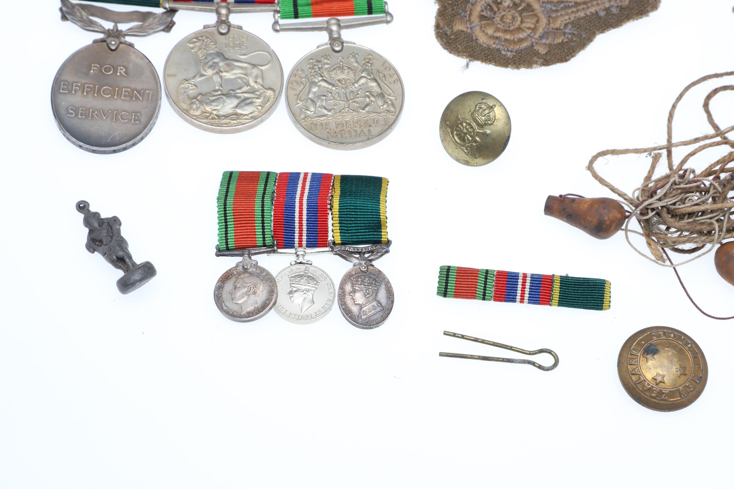 A SECOND WORLD WAR TERRITORIAL TRIO, MINIATURES AND SUPPORTING ITEMS. - Image 19 of 21