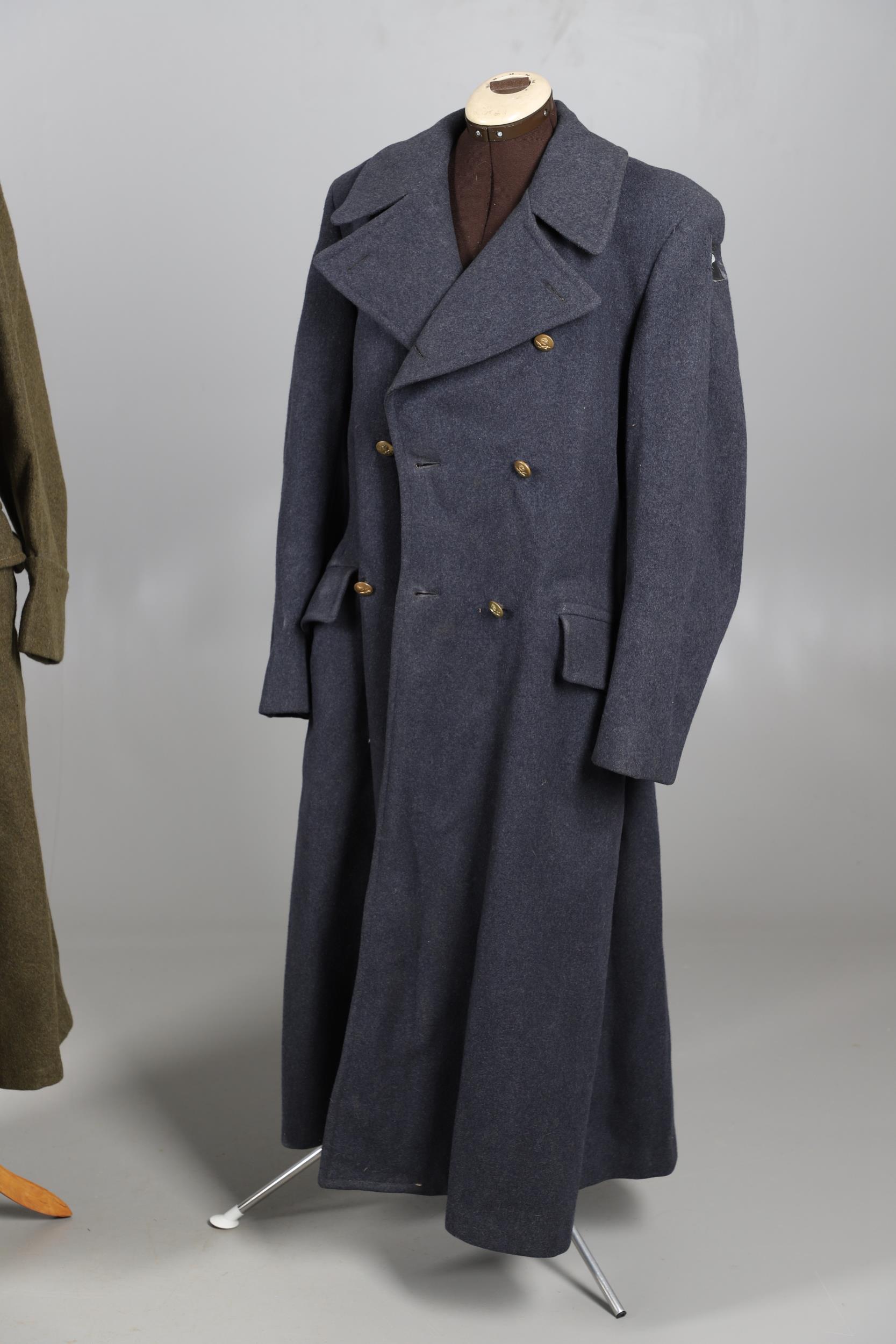 A 1951 PATTERN ARMY GREATCOAT AND A SIMILAR RAF GREATCOAT. - Image 10 of 17