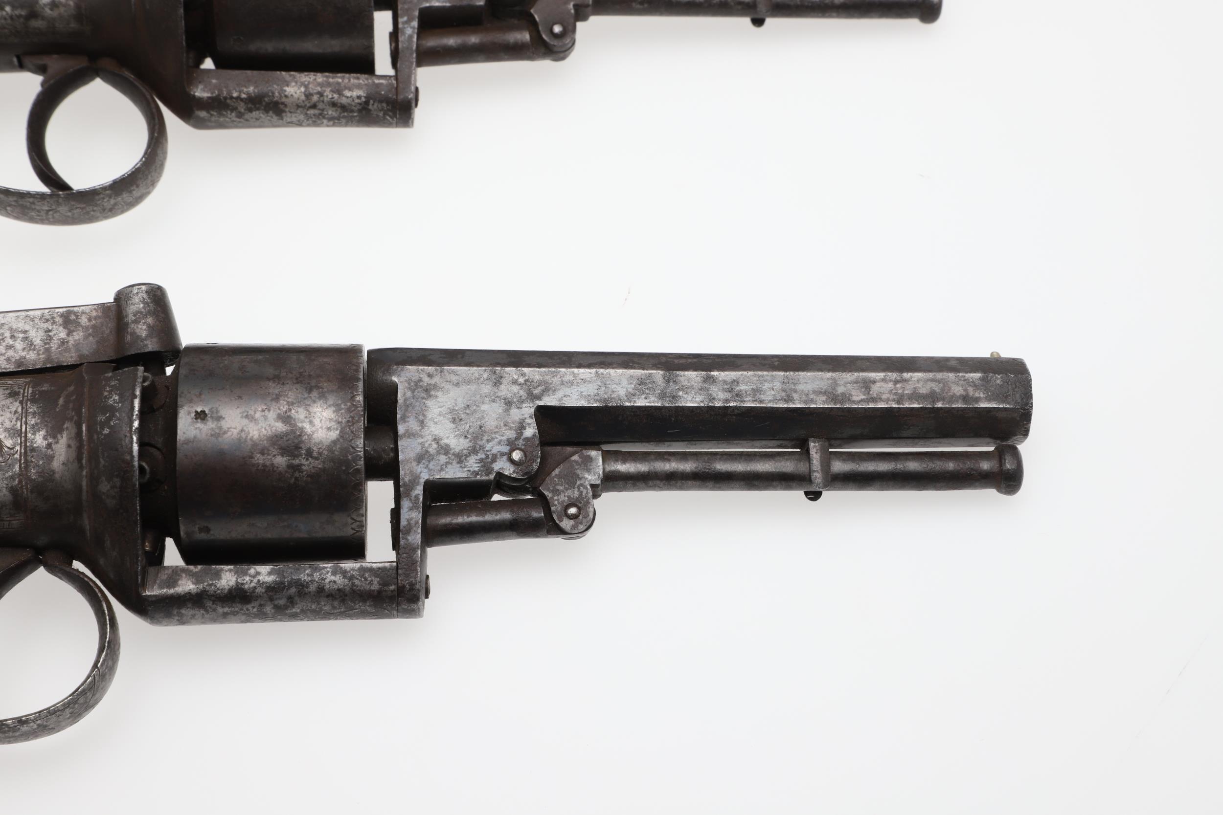 AN UNUSUAL PAIR OF MID 19TH CENTURY 80 BORE TRANSITIONAL REVOLVERS. - Image 6 of 11