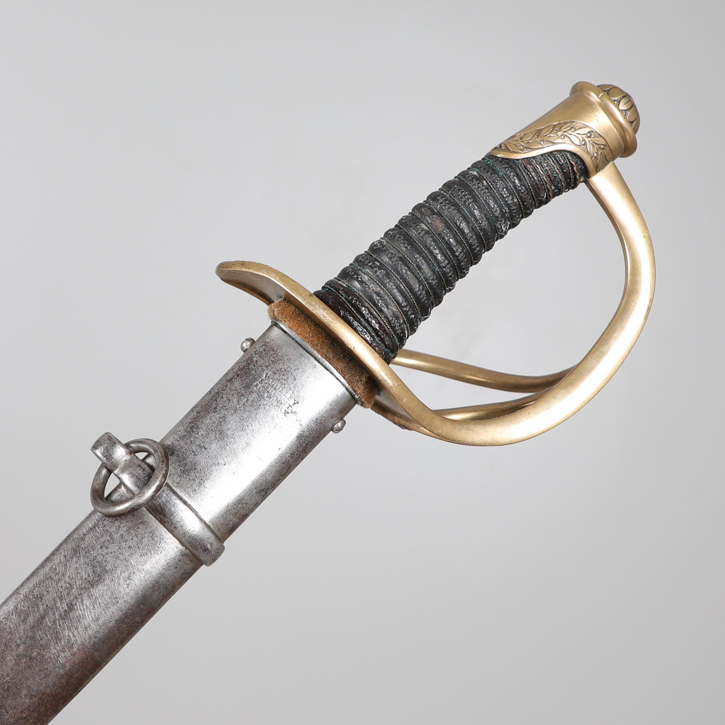 A NAPOLEONIC FRENCH HEAVY CAVALRY CUIRASSIER SWORD AND SCABBARD. - Image 2 of 12