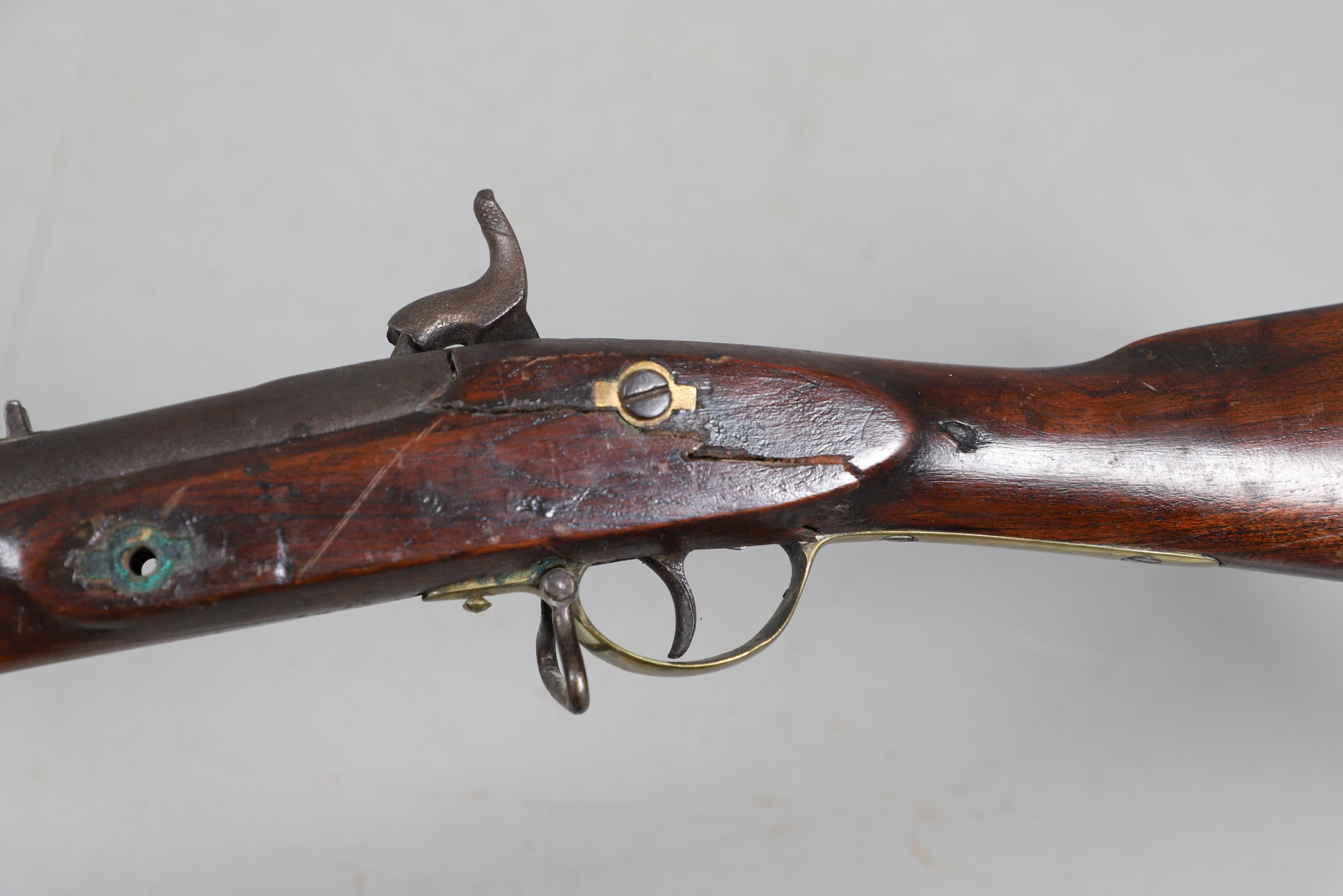 A 19TH CENTURY ENFIELD TYPE PERCUSSION FIRING RIFLE AND ANOTHER SIMILAR. - Image 11 of 23