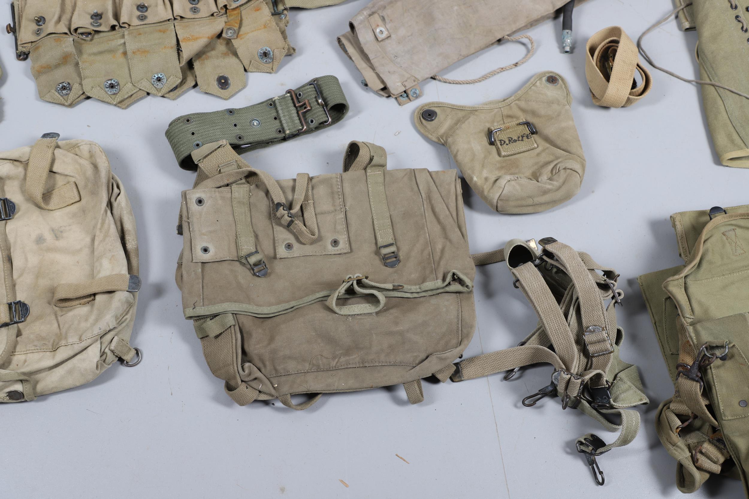 A COLLECTION OF SECOND WORLD WAR AND LATER AMERICAN WEBBING AND SIMILAR ITEMS. - Image 28 of 29