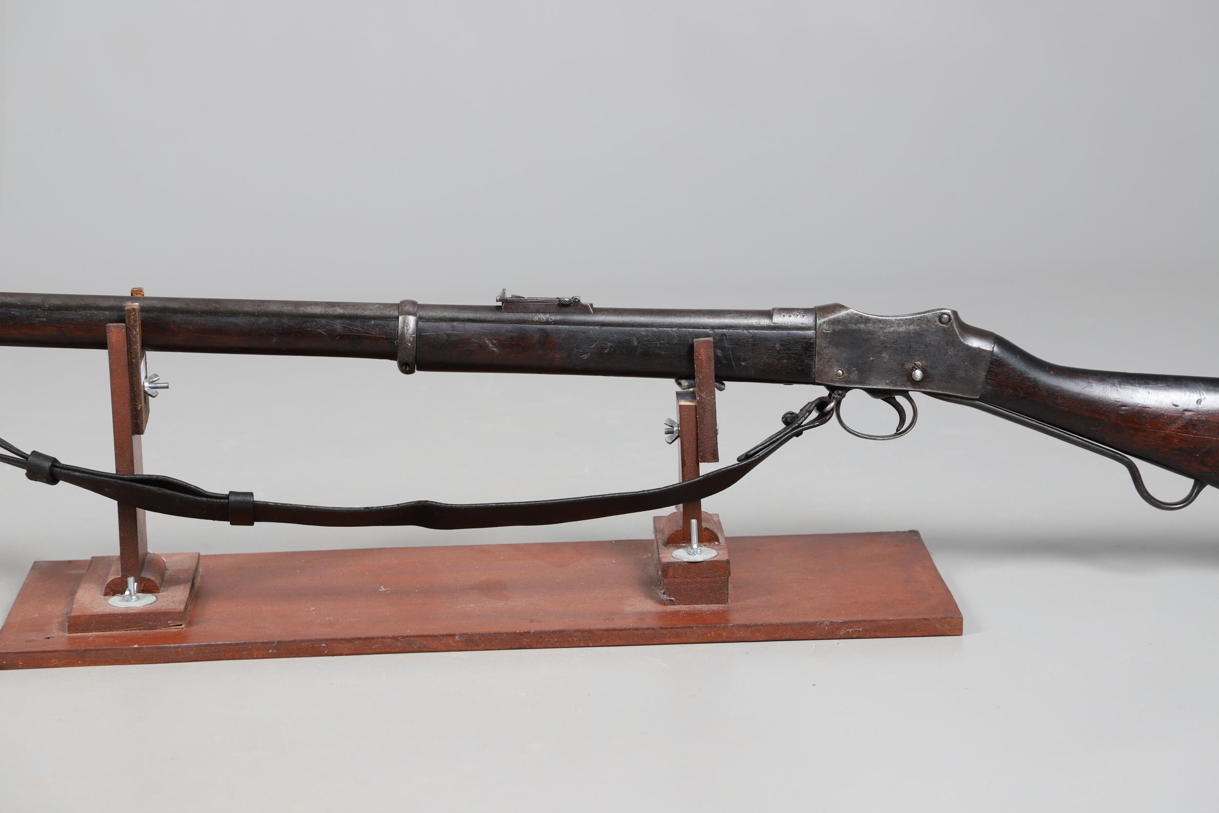 AN ENFIELD MARTINI HENRY MARK IV MILITARY RIFLE. - Image 5 of 21