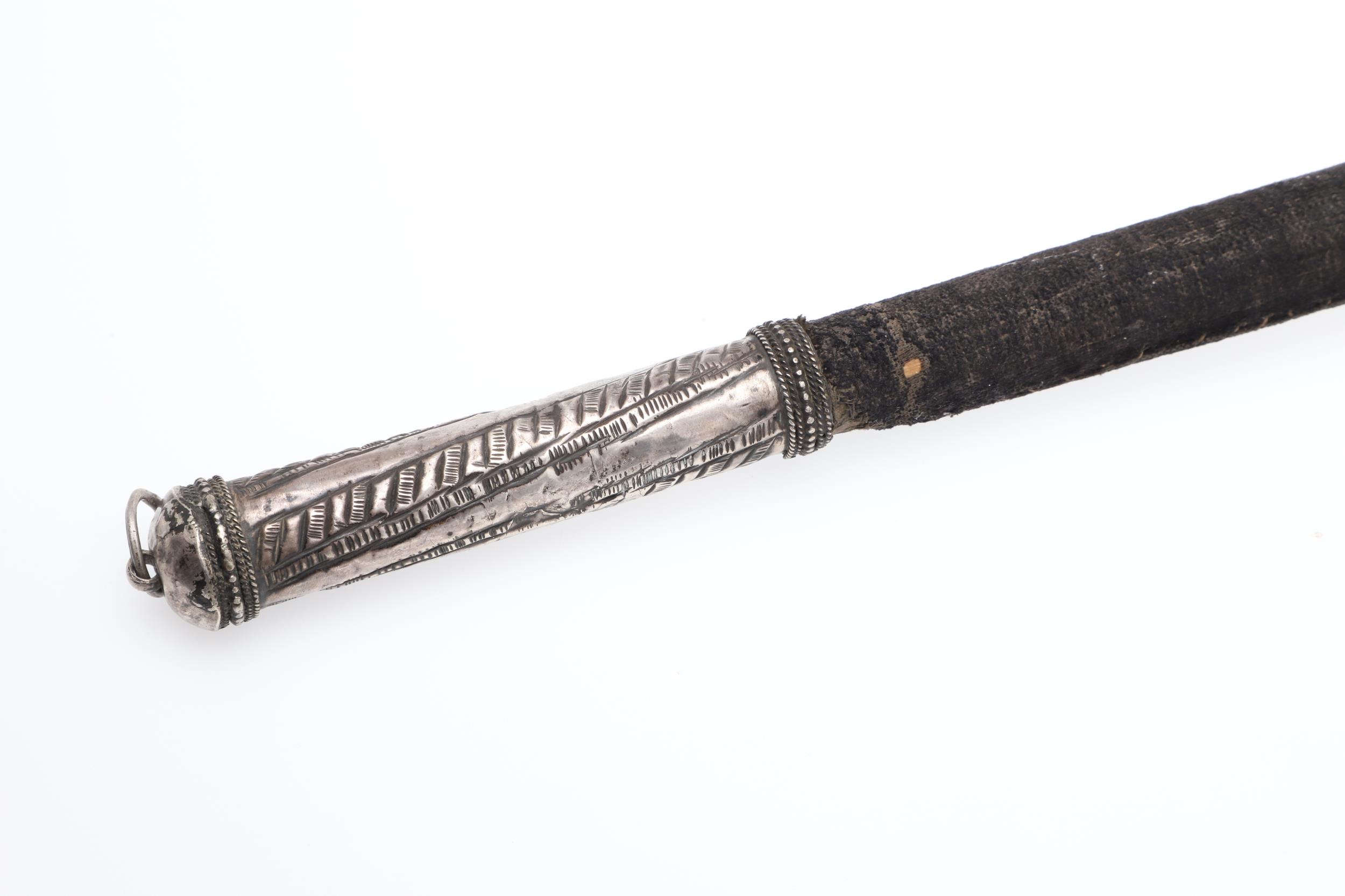 A VERY UNUSUAL SILVER MOUNTED TURKISH PUSIKAN OR GENERAL'S BATON. - Image 4 of 12