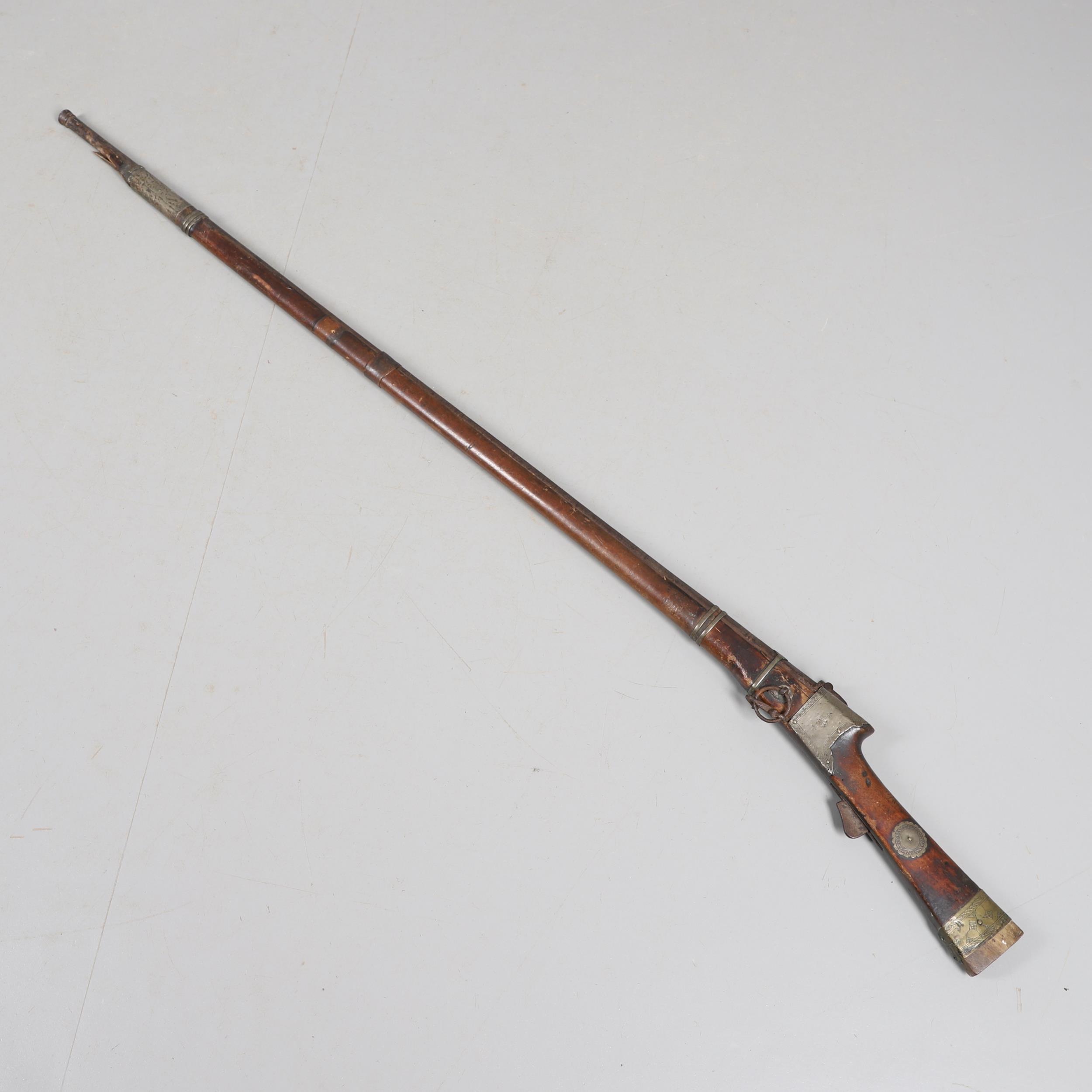 A 19TH CENTURY MATCHLOCK LONG GUN. - Image 8 of 25