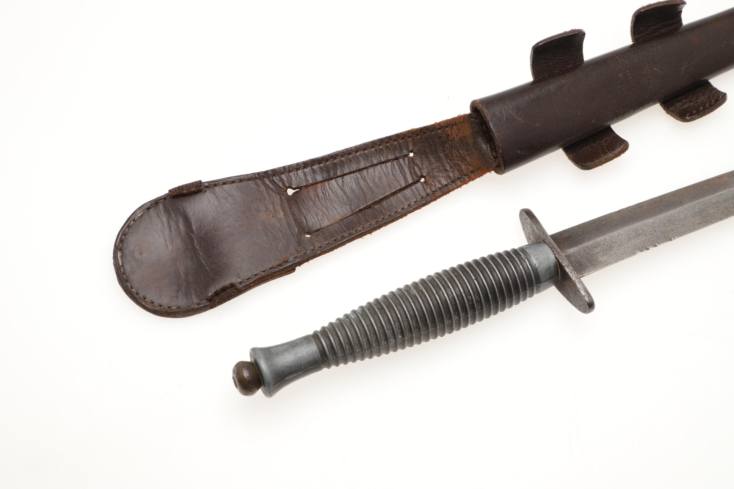 A THIRD PATTERN FAIRBURN SYKES TYPE FIGHTING KNIFE. - Image 3 of 7