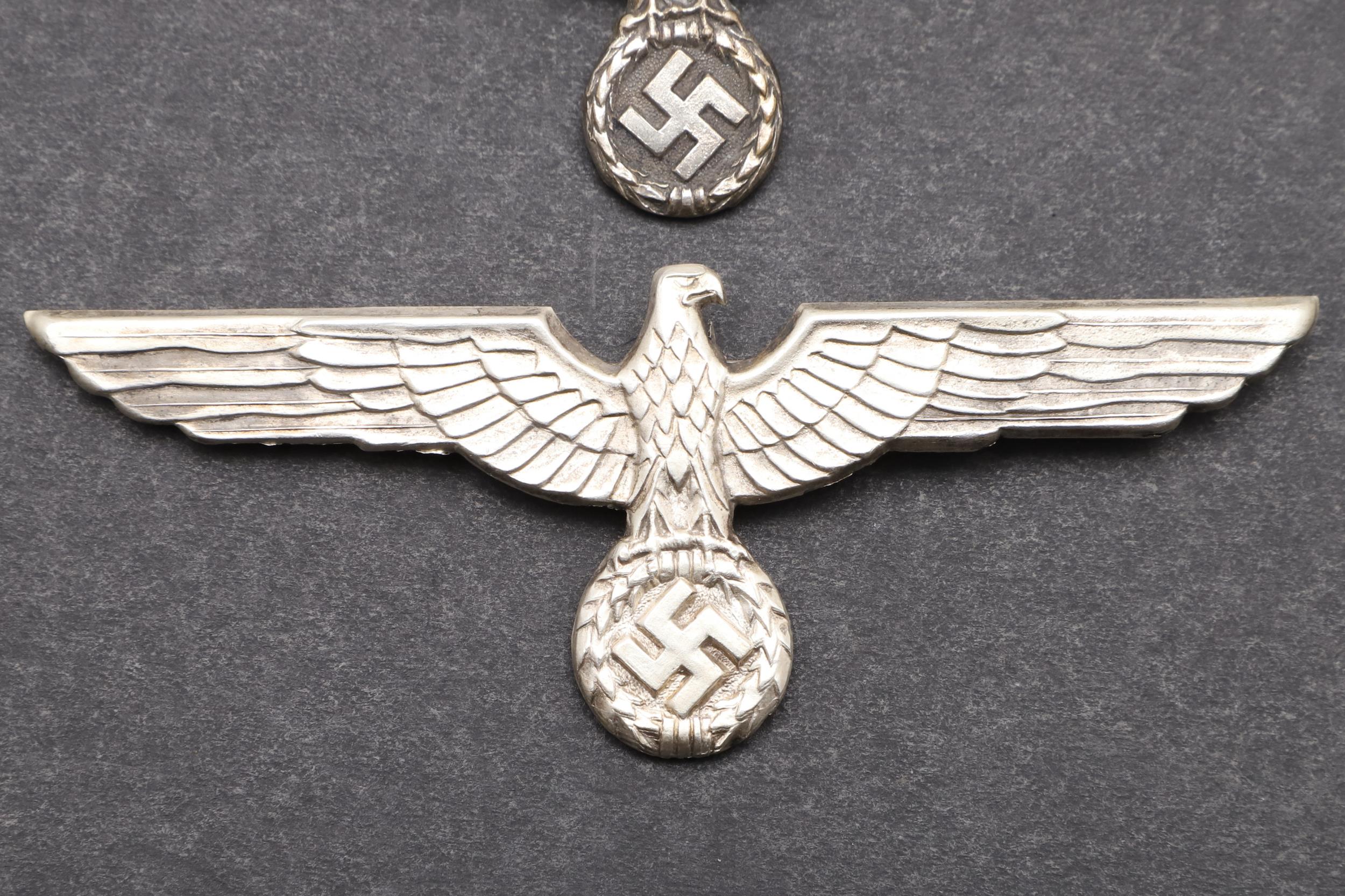 TWO SECOND WORLD WAR GERMAN ARMY OFFICER'S BREAST EAGLES. - Bild 4 aus 6