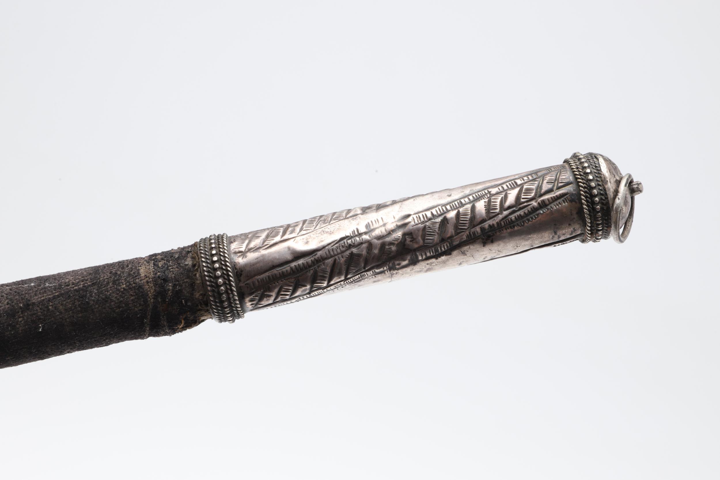 A VERY UNUSUAL SILVER MOUNTED TURKISH PUSIKAN OR GENERAL'S BATON. - Image 12 of 12