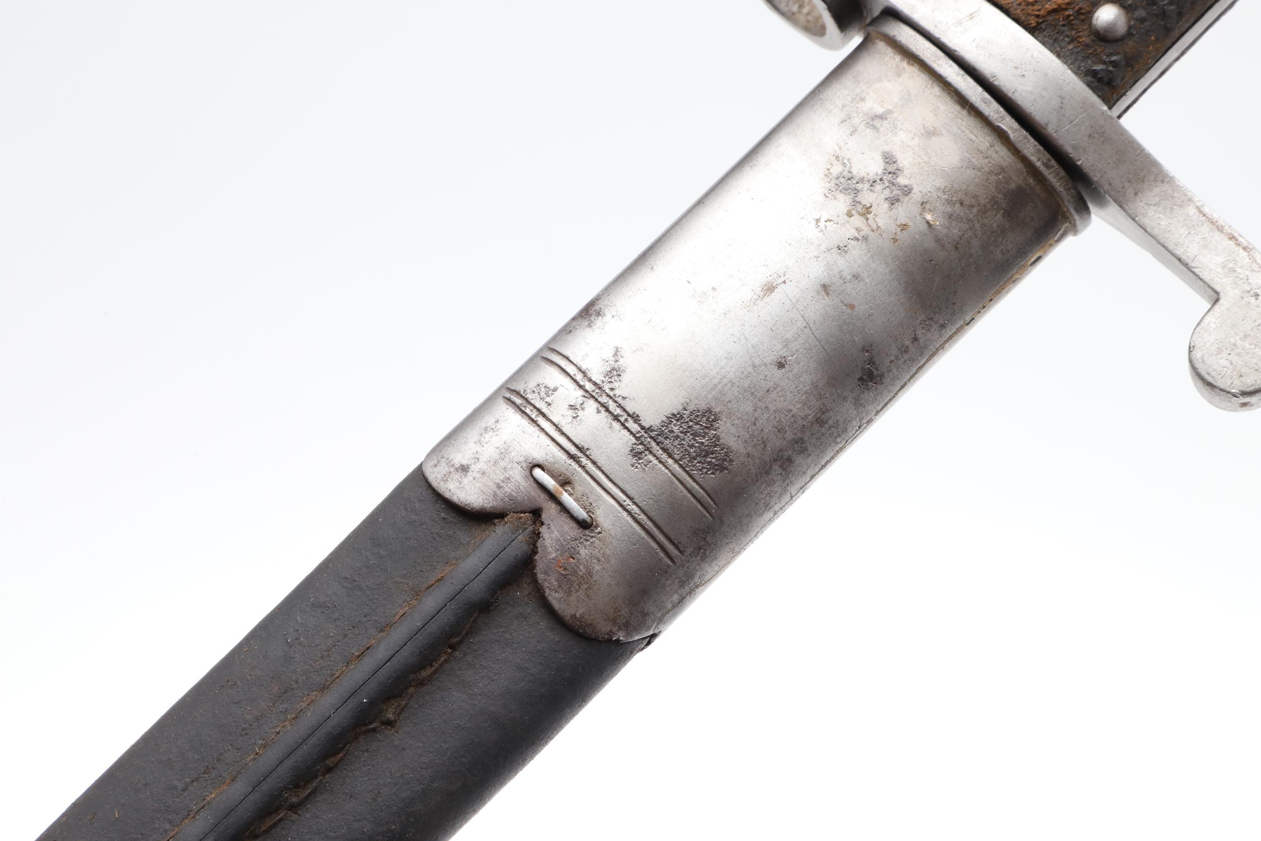 A VICTORIAN MARTINI HENRY 1887 PATTERN BAYONET AND SCABBARD. - Image 18 of 18