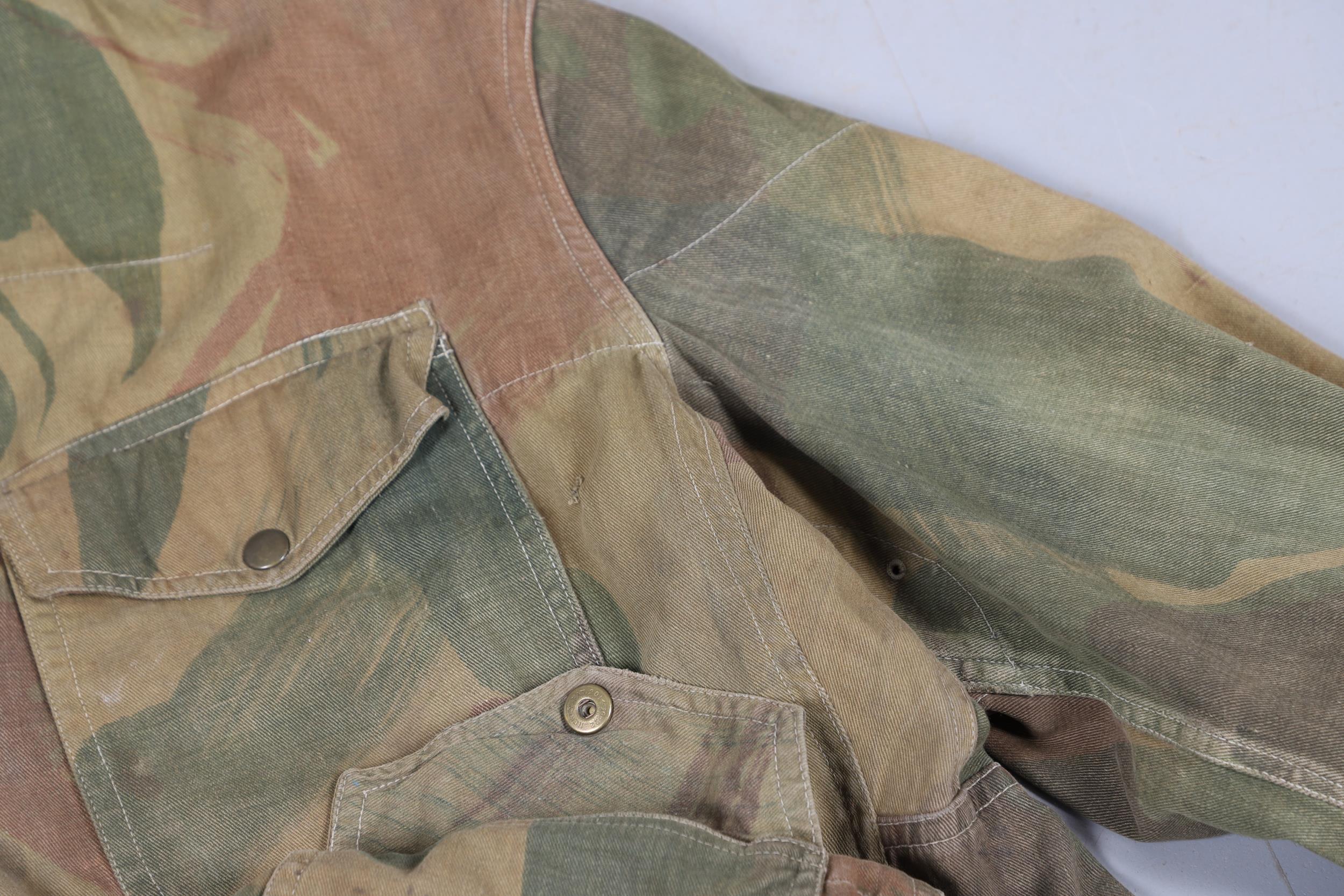 A SECOND WORLD WAR PERIOD 1943 PATTERN DENISON SMOCK. - Image 12 of 12