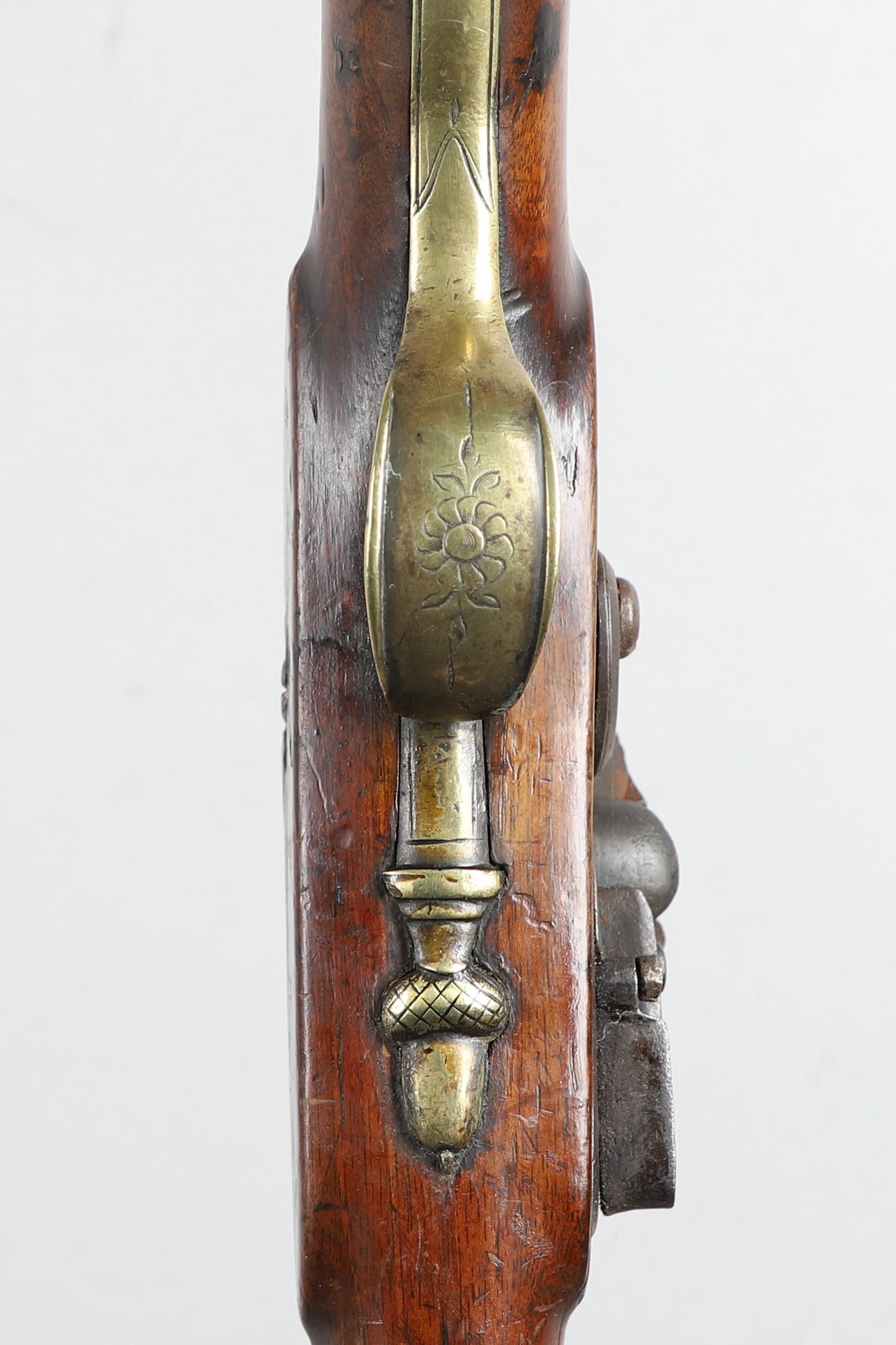 A LATE 18TH CENTURY FLINTLOCK GUN BY MORRIS. - Image 8 of 8