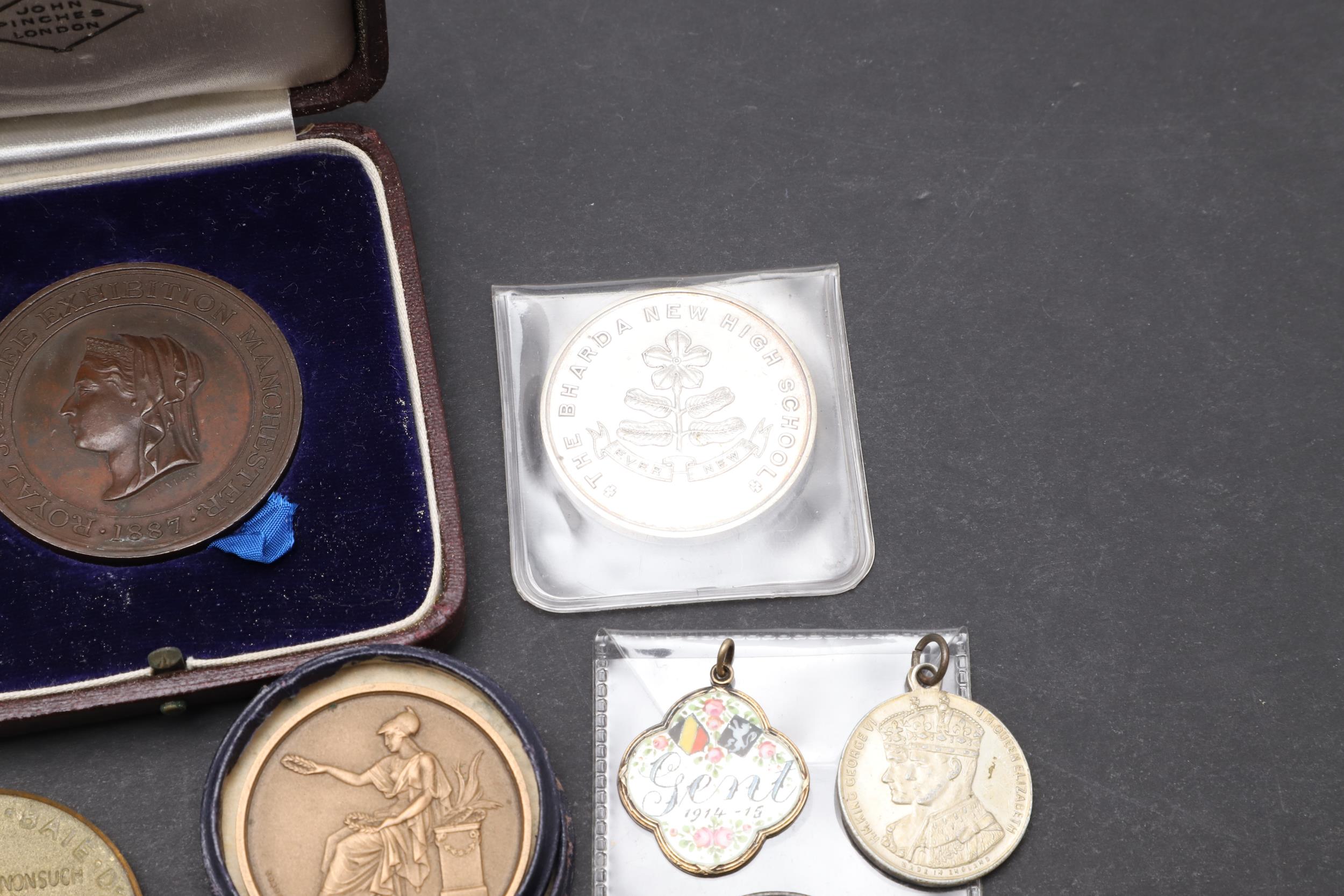 A COLLECTION OF COMMEMORATIVE AND SPORTING MEDALS. - Image 4 of 15