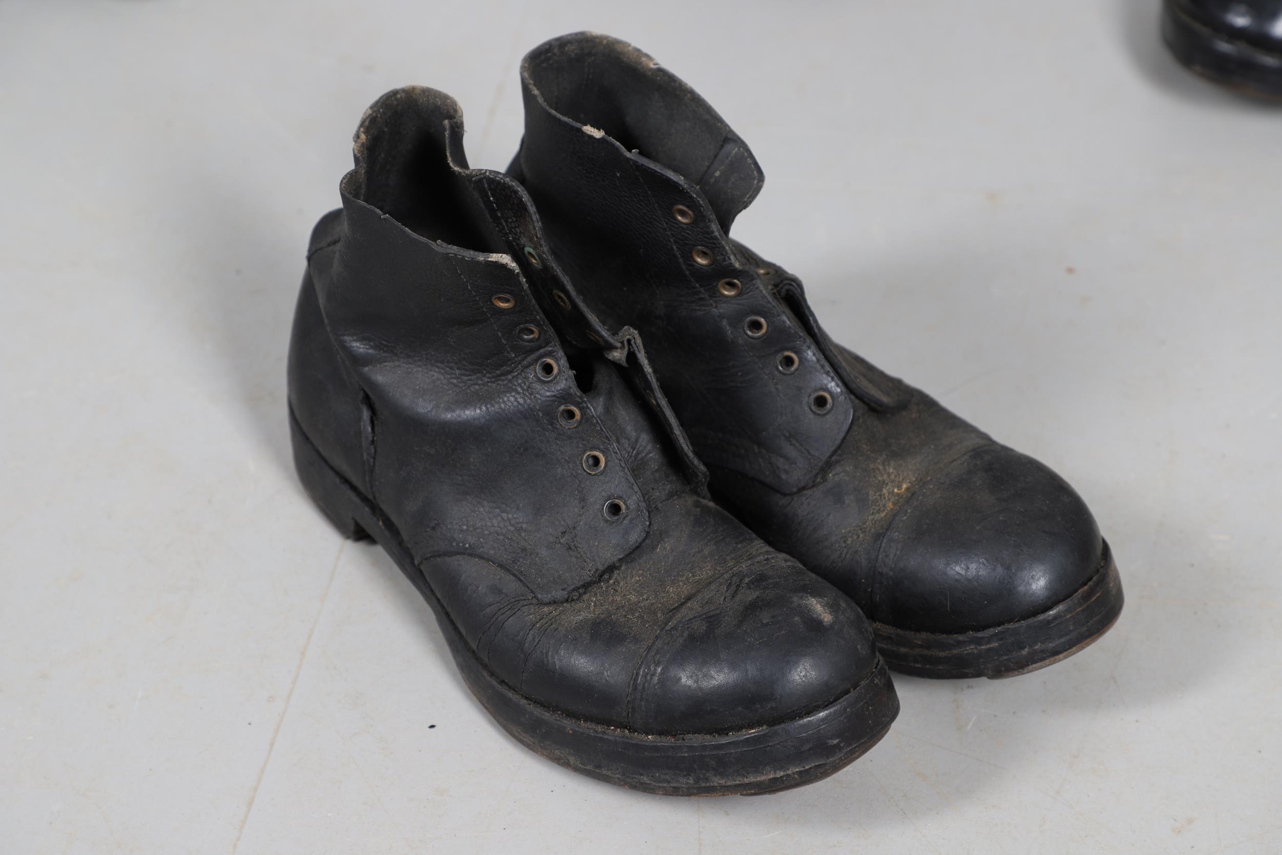 A COLLECTION OF MILITARY TYPE BOOTS TO INCLUDE A PAIR OF GERMAN TYPE BOOTS. - Image 7 of 14