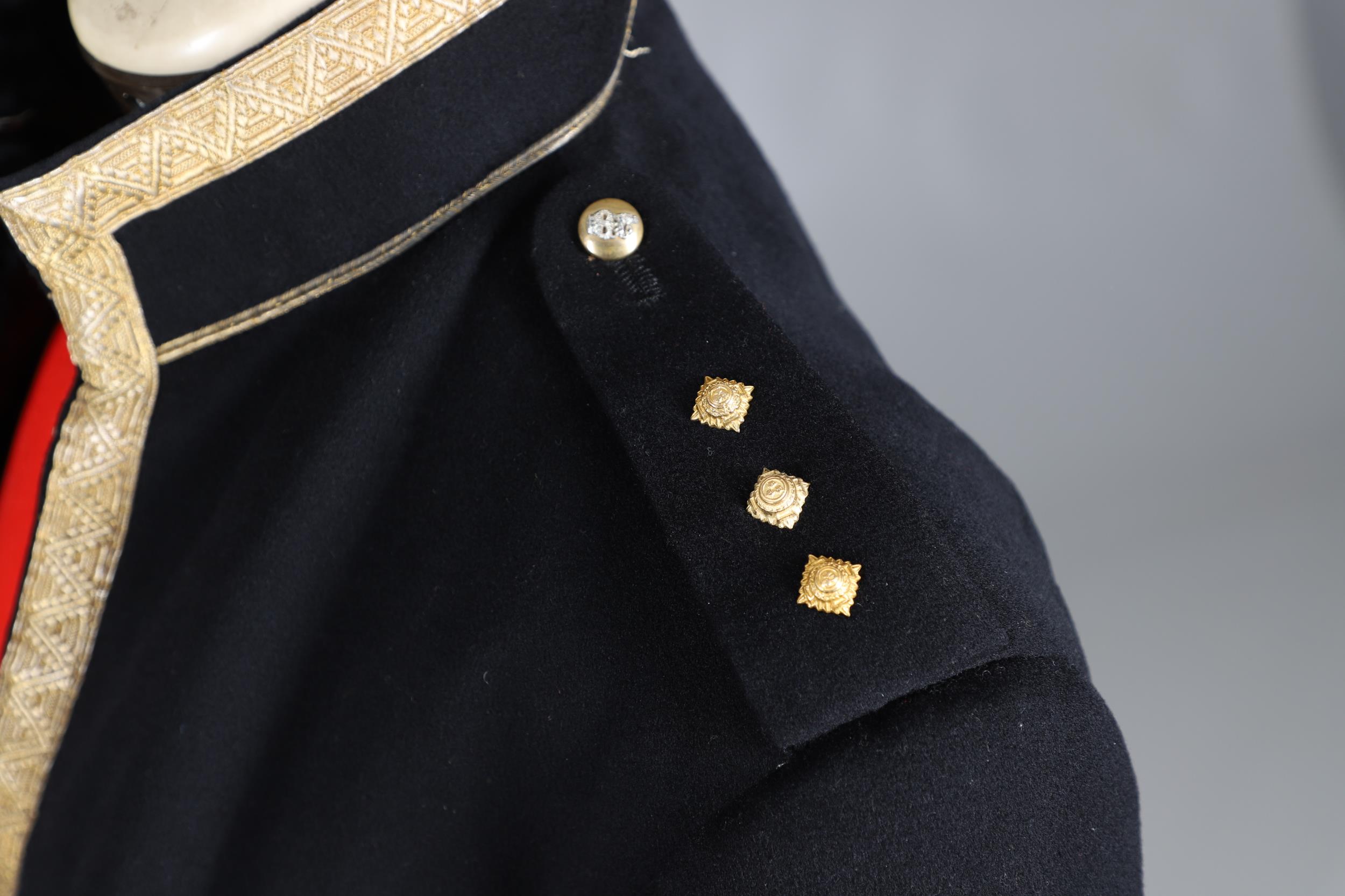 A POST SECOND WORLD WAR MESS JACKET AND BLUES UNIFORM FOR THE 15/19TH HUSSARS. - Image 19 of 34