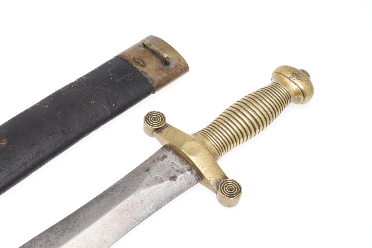 AN 1831 PATTERN FRENCH ARTILLERY SIDE ARM AND SCABBARD. - Image 2 of 13