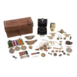 A SECOND WORLD WAR TERRITORIAL TRIO, MINIATURES AND SUPPORTING ITEMS.