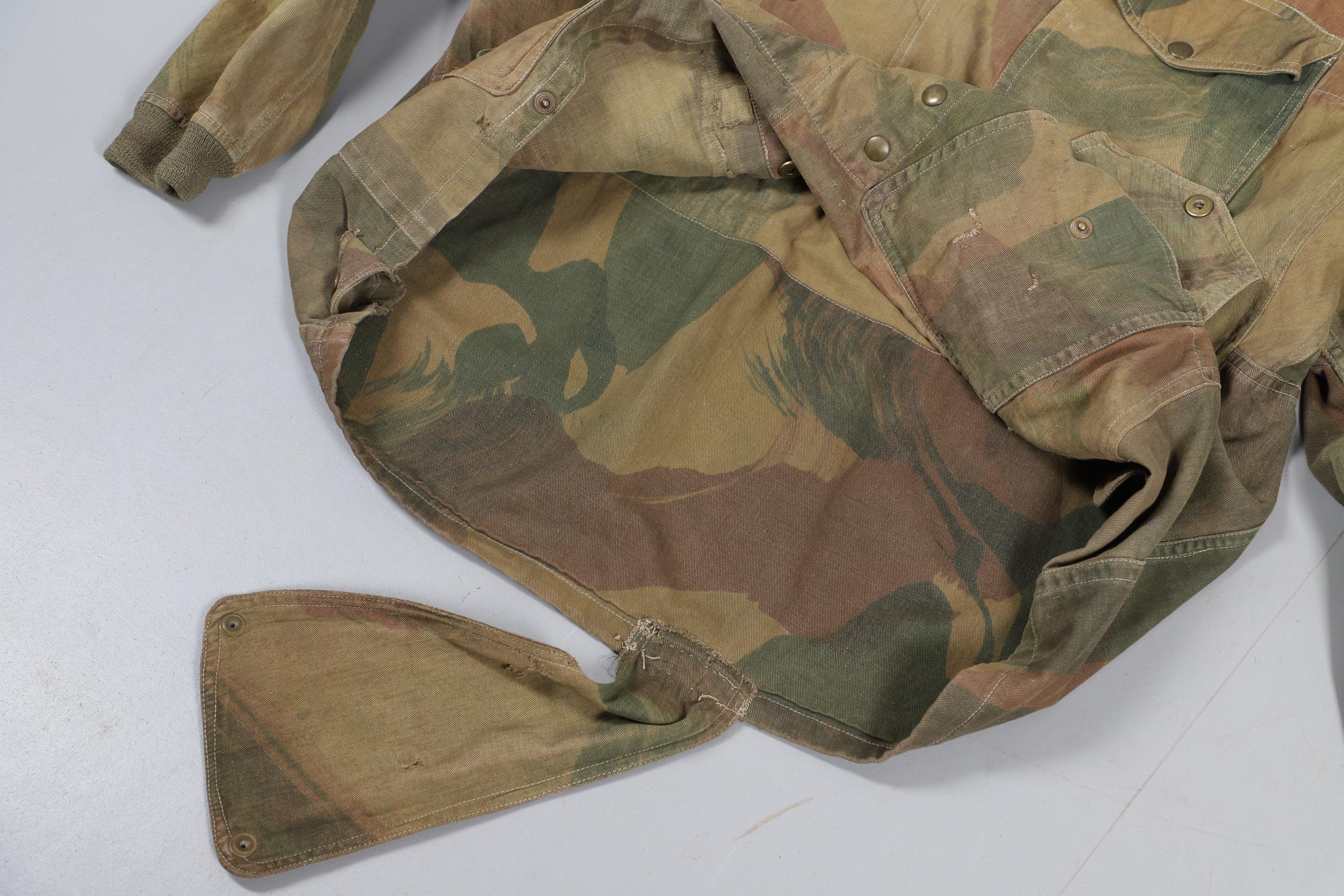 A SECOND WORLD WAR PERIOD 1943 PATTERN DENISON SMOCK. - Image 11 of 12