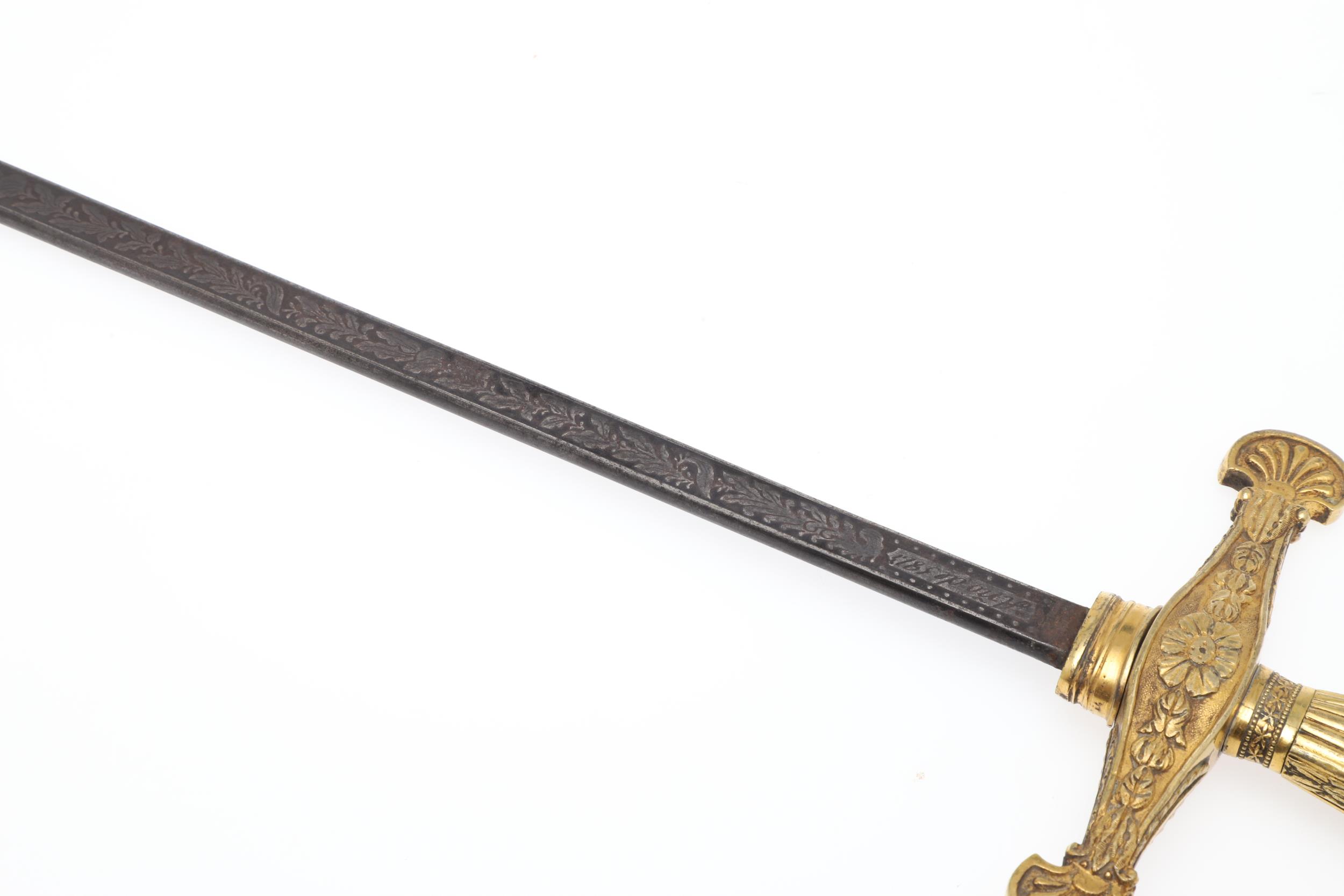 AN EARLY 19TH CENTURY SWORD OF THE GENTELMAN BODYGUARDS OF THE KING OF SPAIN. - Bild 7 aus 12